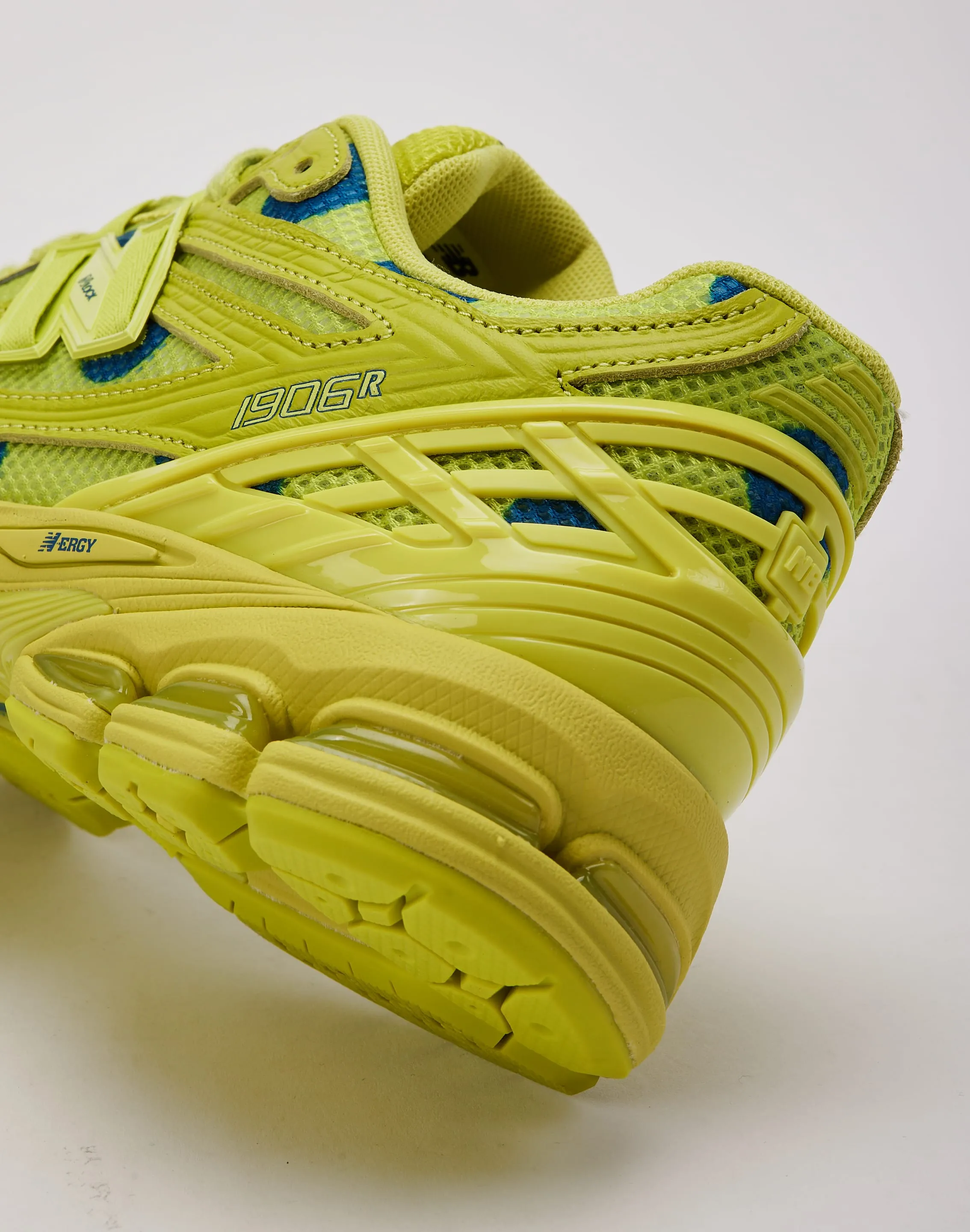 New Balance 1906R Strong Grip Ankle Support