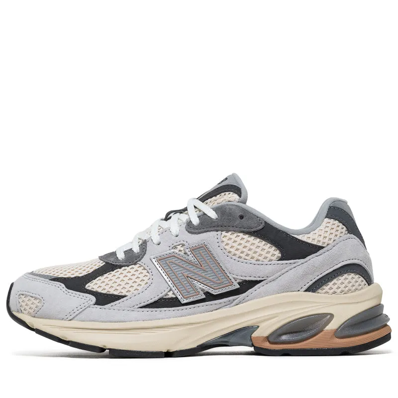 Rainy day run adventure - running shoes New Balance 2010 - Brighton Grey/Linen