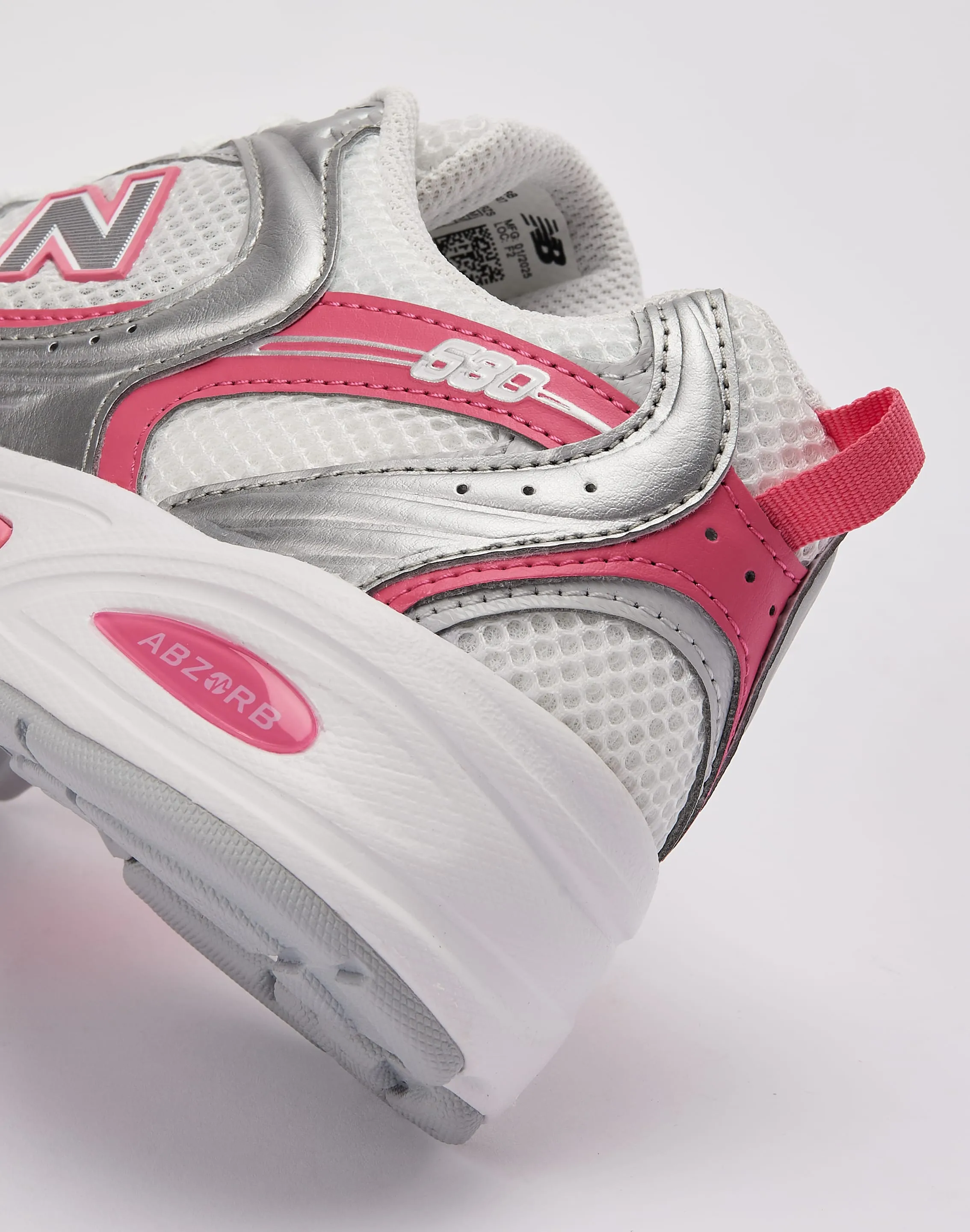 Ergonomic Footbed Design New Balance 530