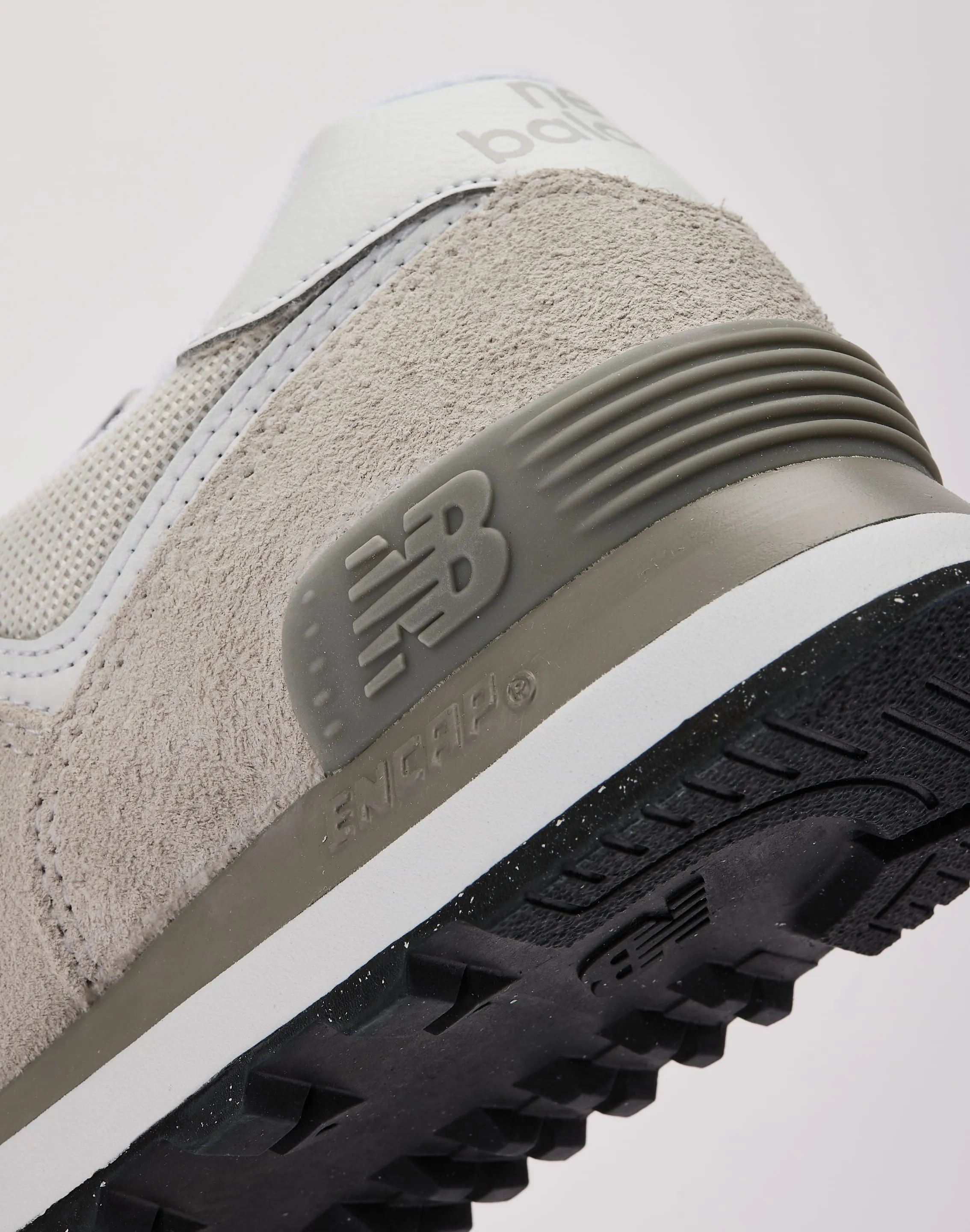 Signature Style New Balance 574