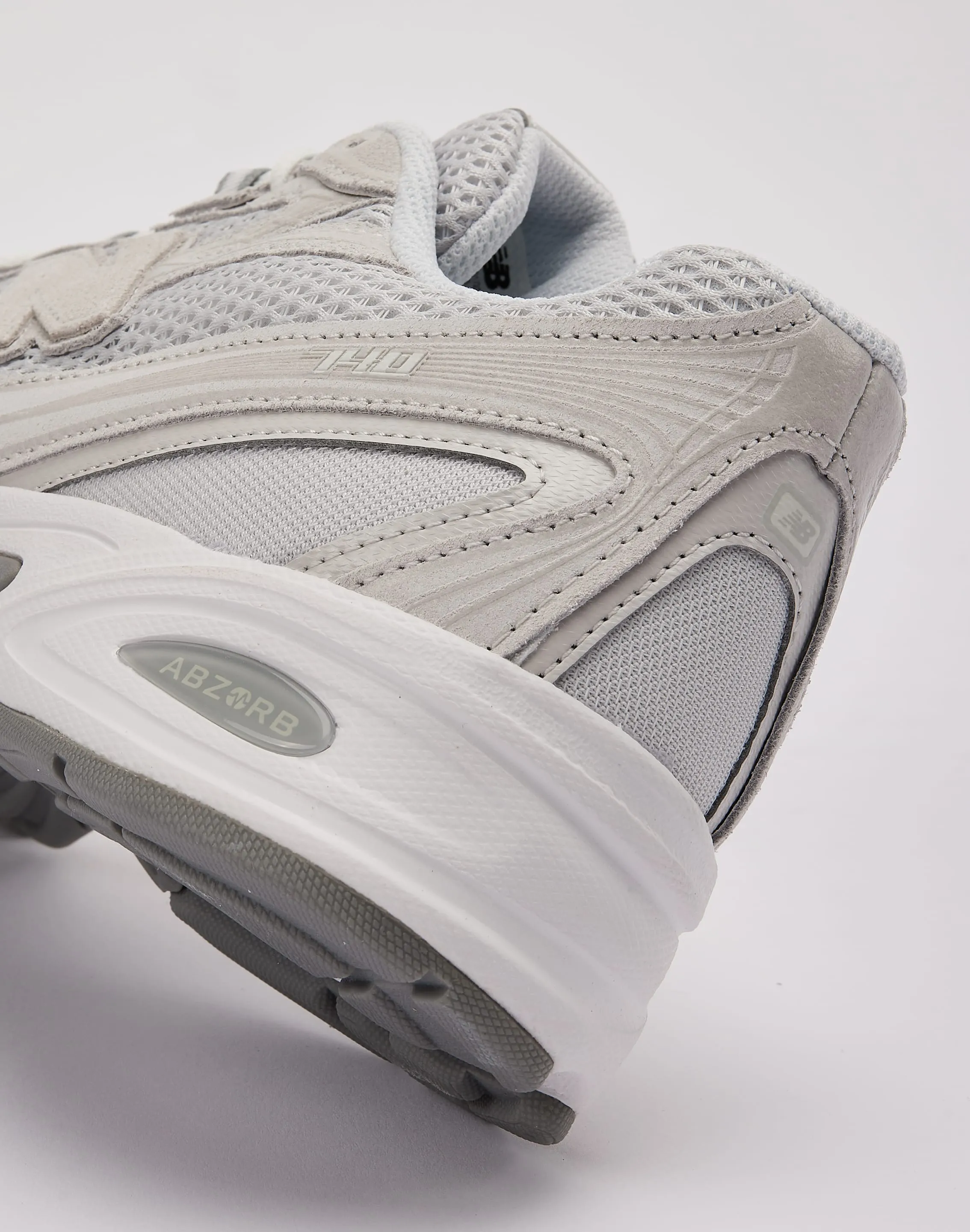 Anti Friction New Balance 740