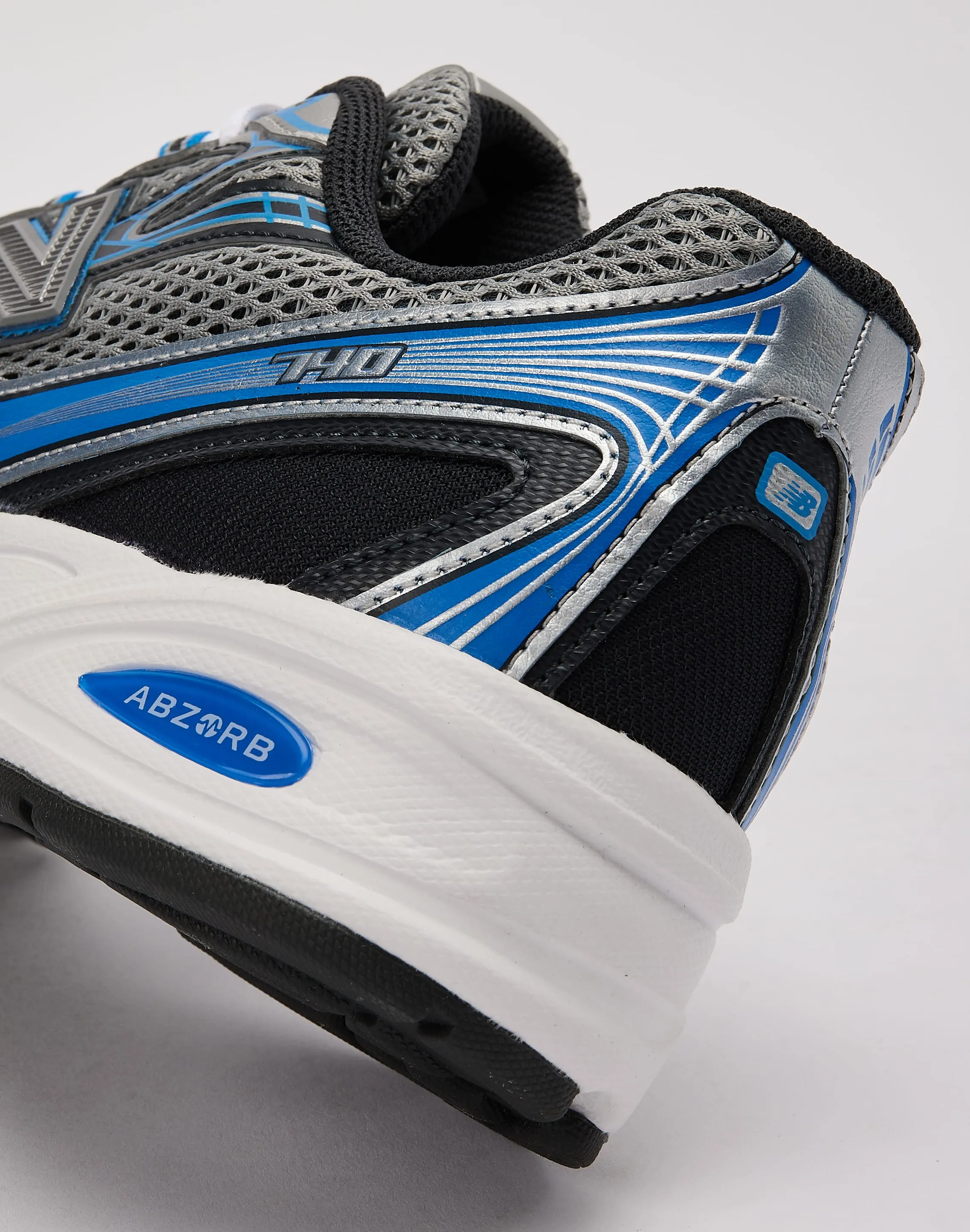 New Balance 740 Catch Step