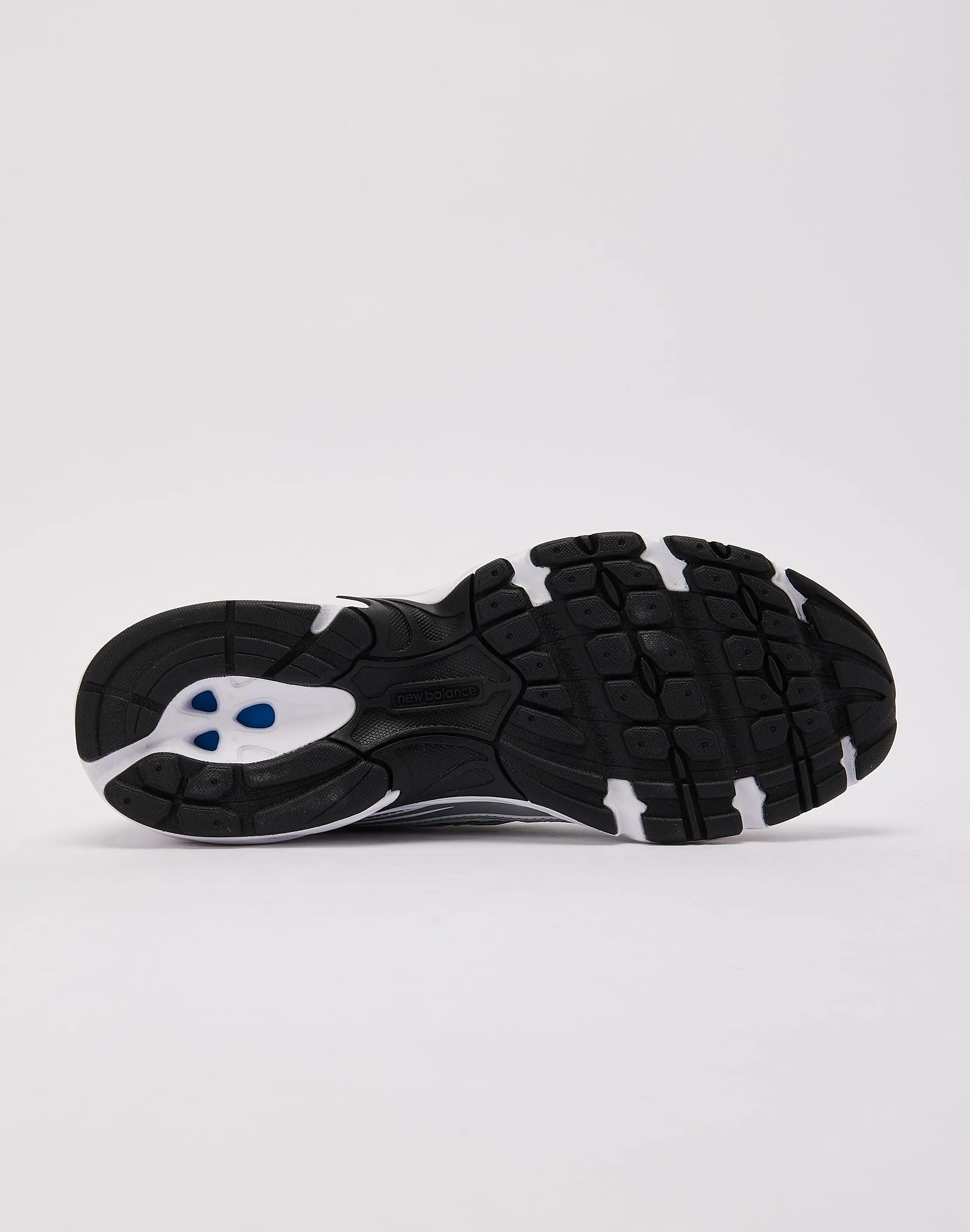 New Balance 740 Flexible Construction