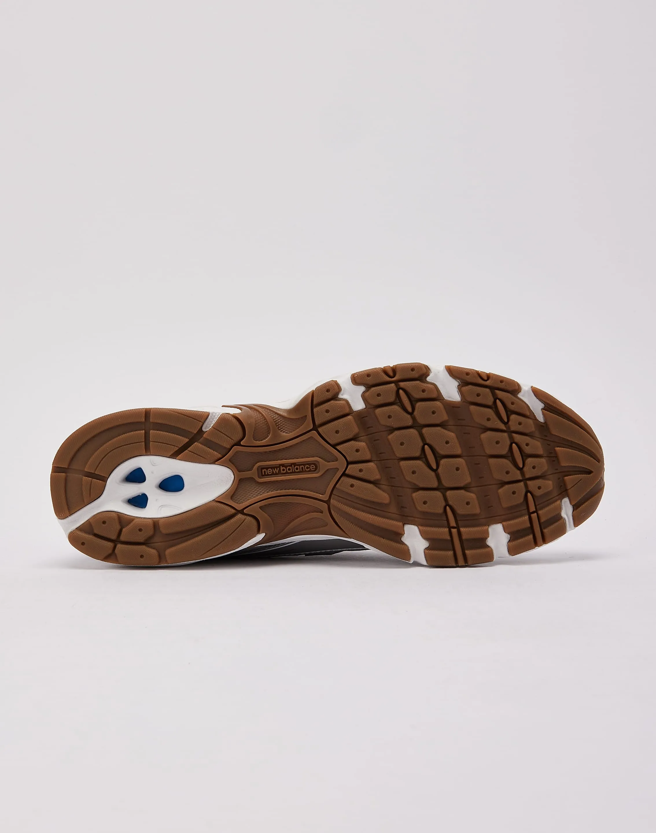 New Balance 740 Route Trek Casual Style