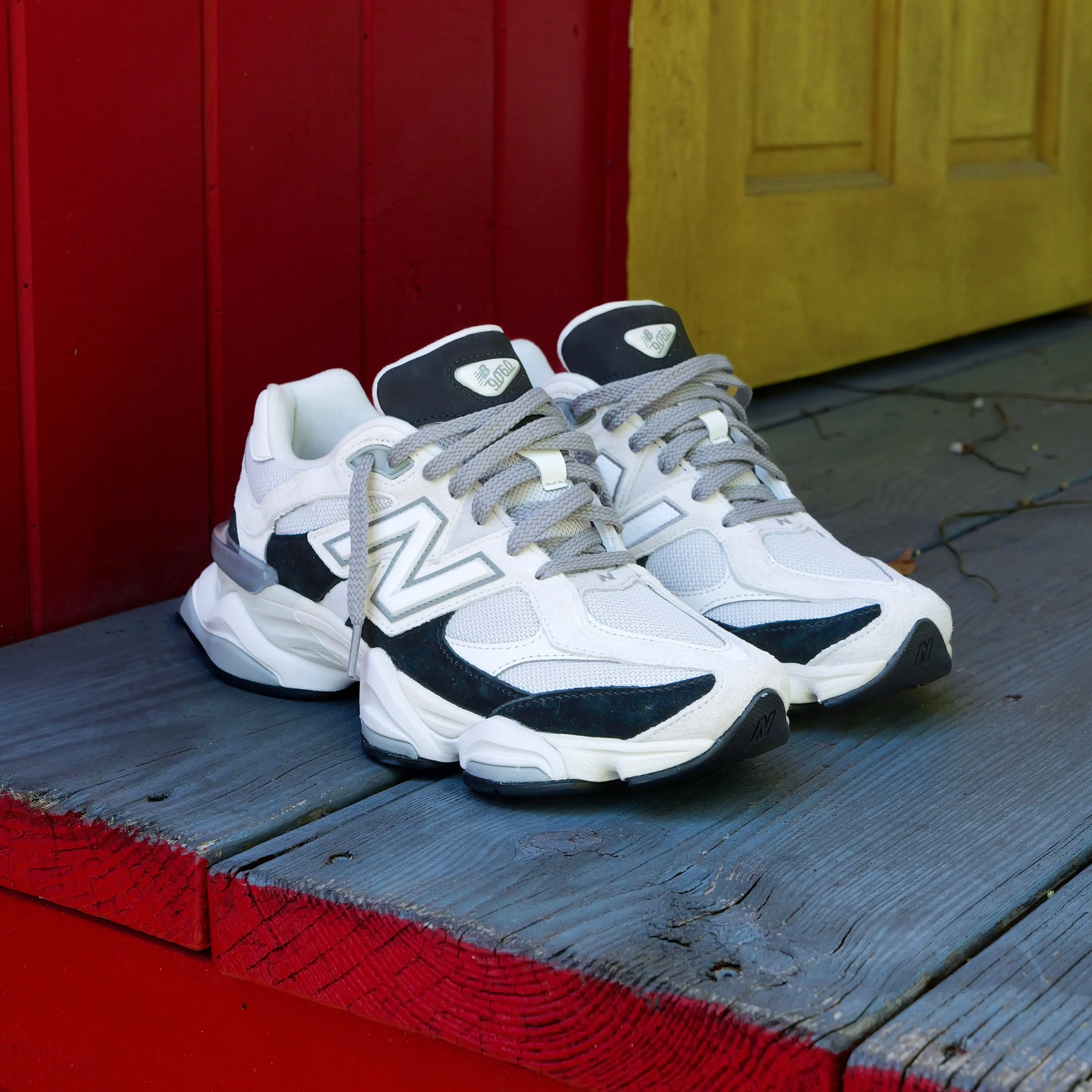 size New Balance 9060 (Grey/Jet Black) - U9060JBB