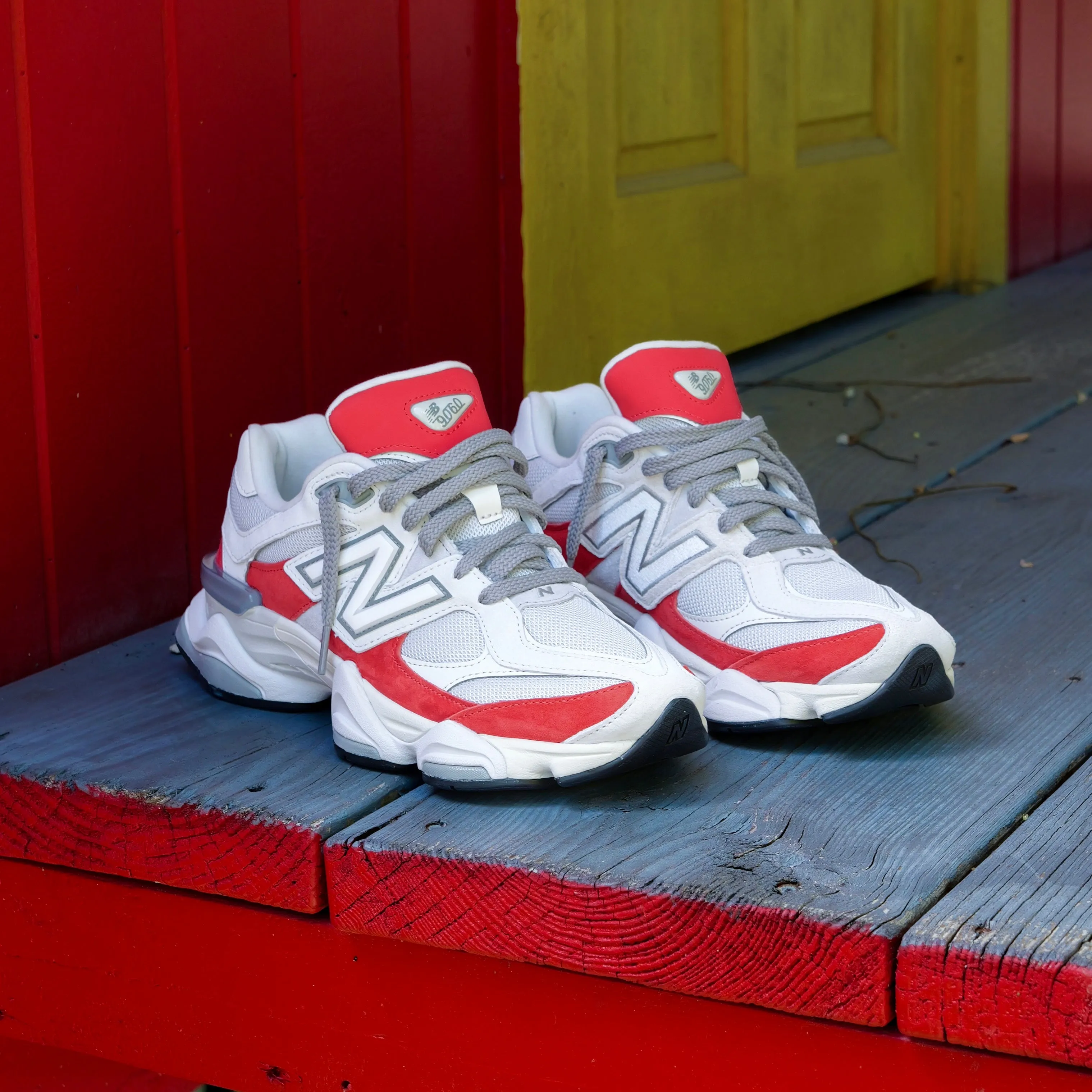 Classy Fit New Balance 9060 (Grey/Red) - U9060JBE