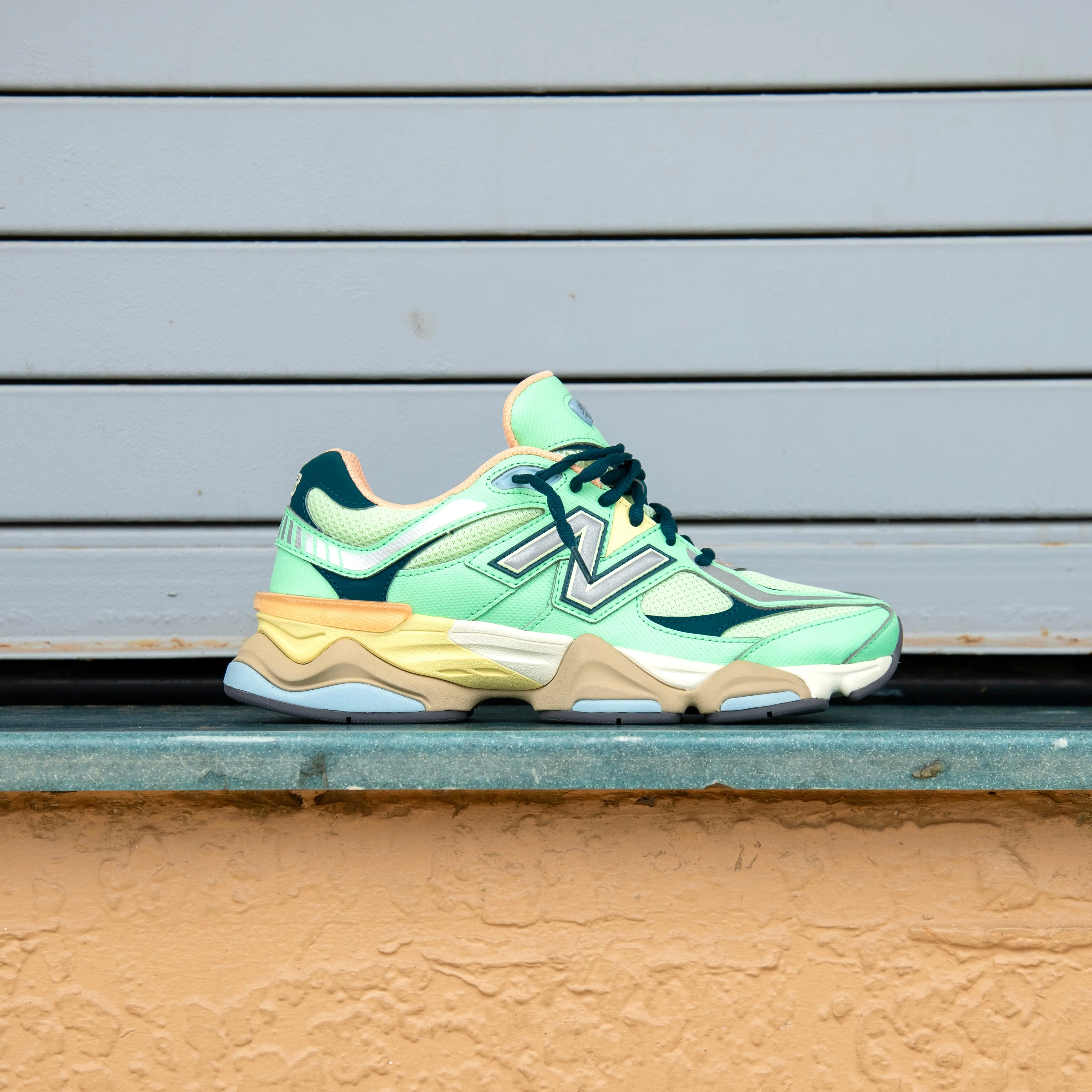 side - zip wooden New Balance 9060 (Sweet Grass Deep Ocean) - U9060TMA
