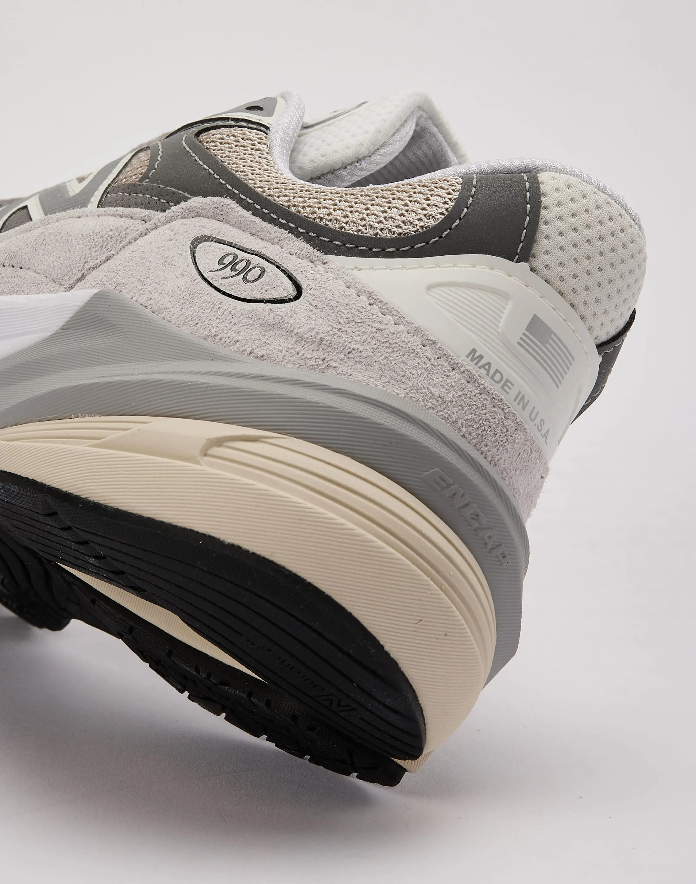 Spin Step daily runner New Balance MADE In USA 990v6