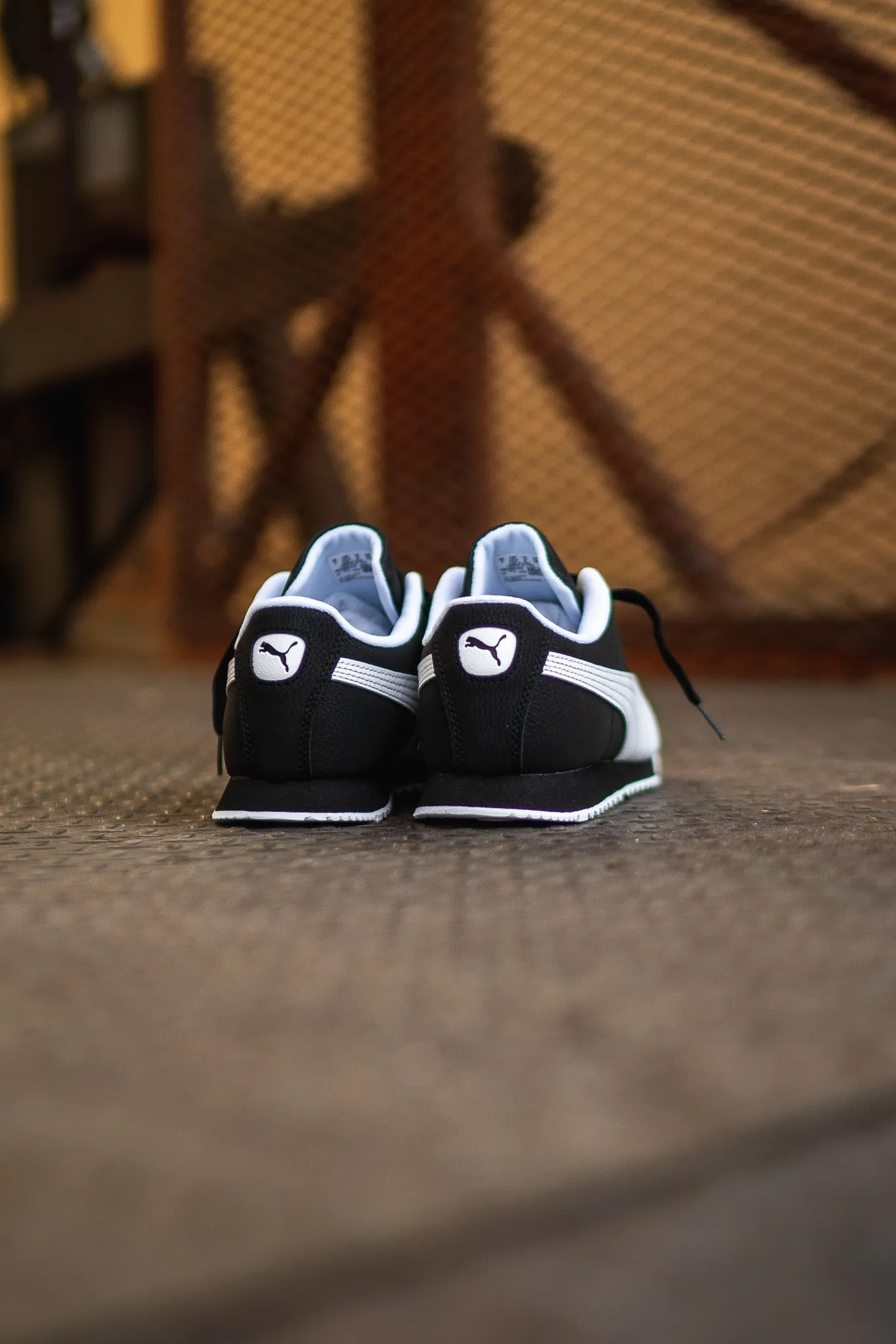 seductive Mens Puma Roma Reversed (Oreo)