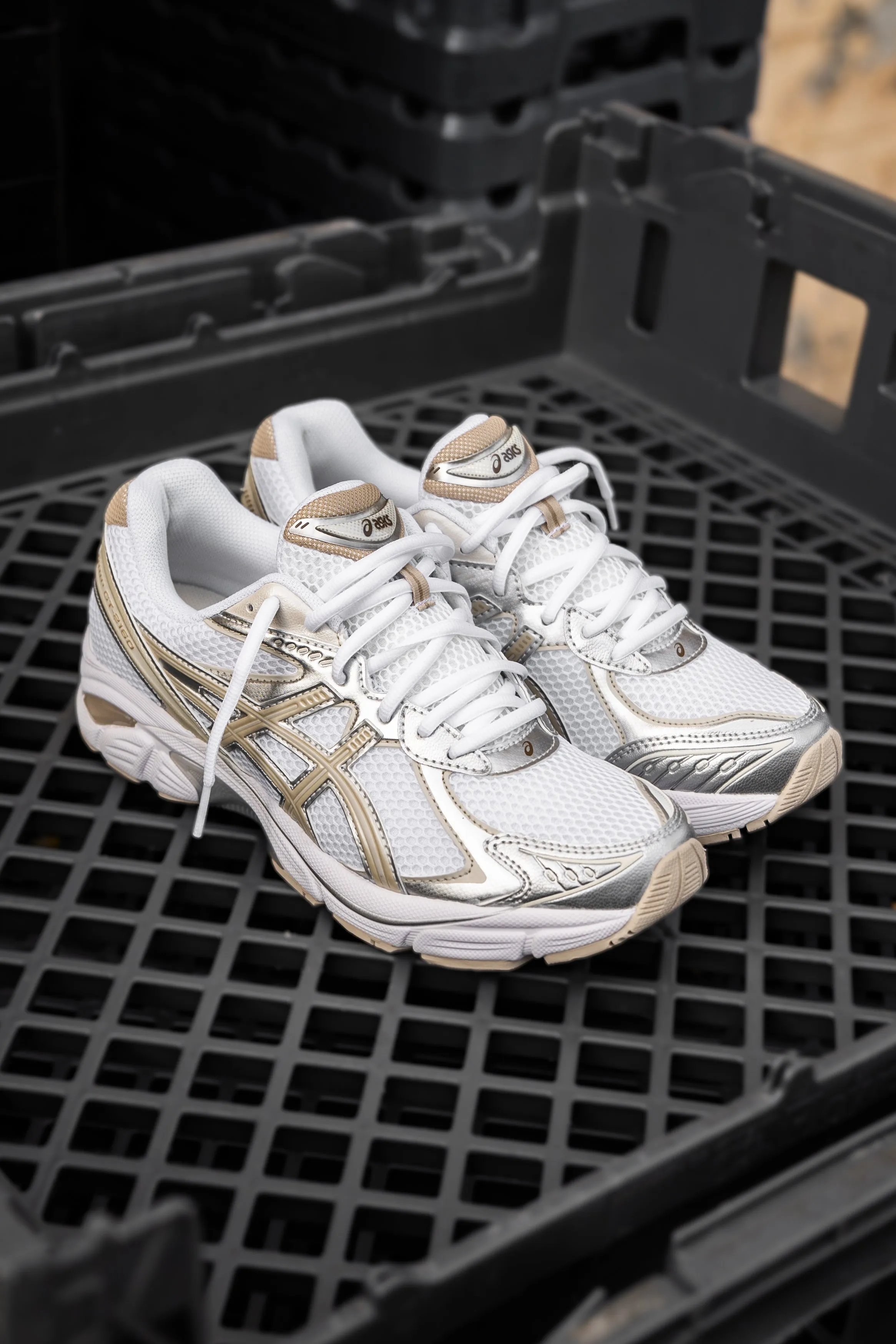 Plush Fit Vibrant Style Mens Asics GT-2160 (White/Putty)