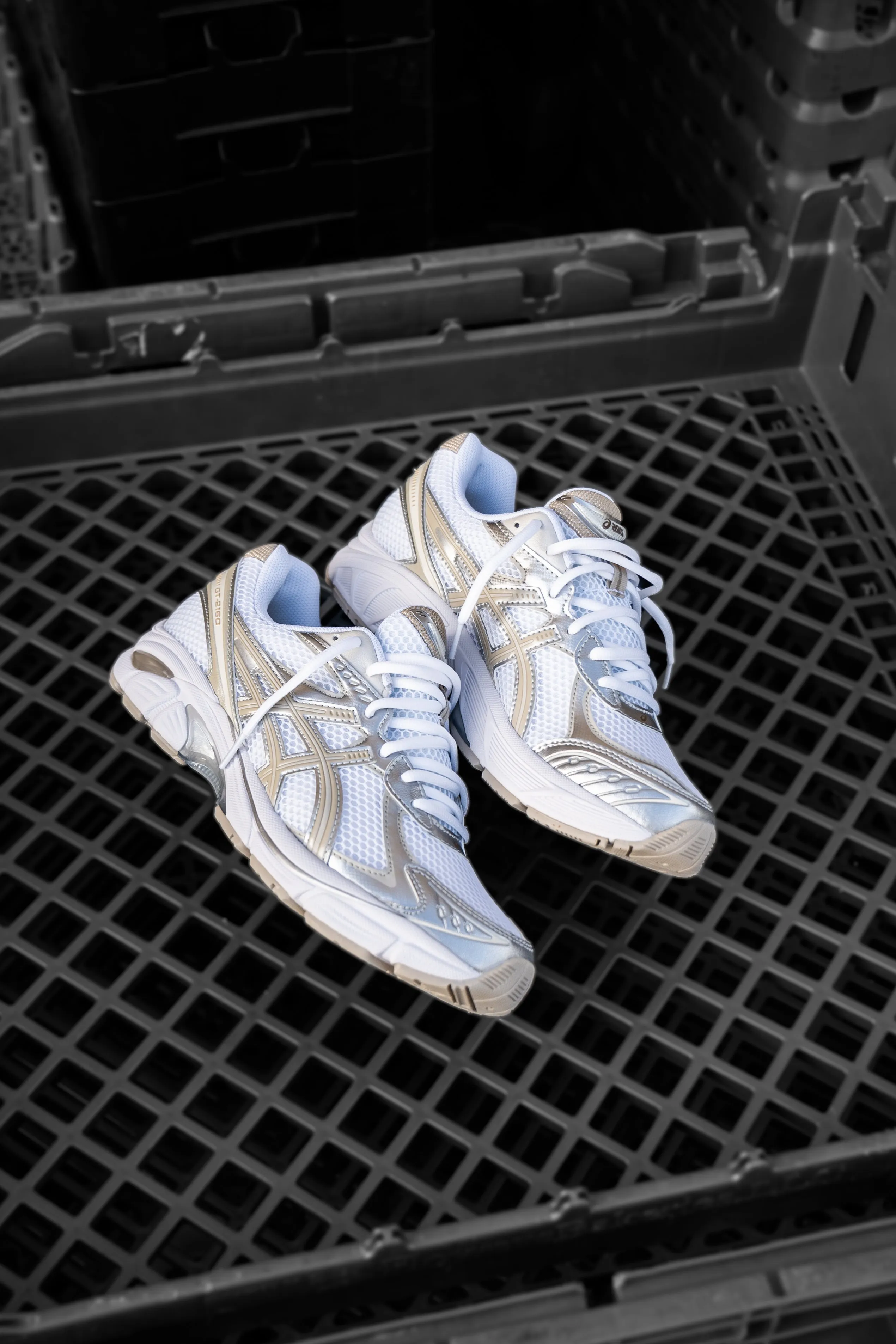 Patterned Gym Shoes Mens Asics GT-2160 (White/Putty)