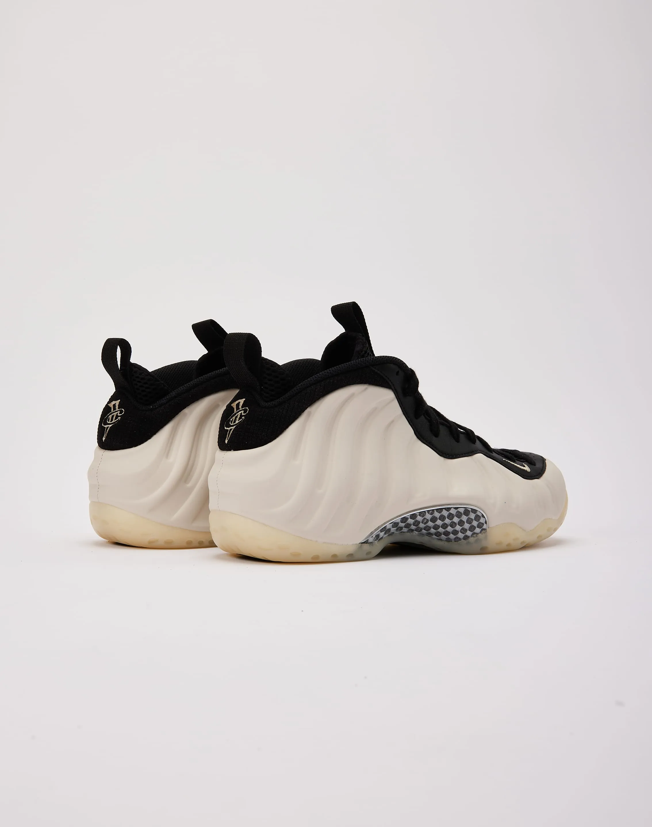 Hold Hike Deep Black Nike Air Foamposite One 'Light Orewood Brown'