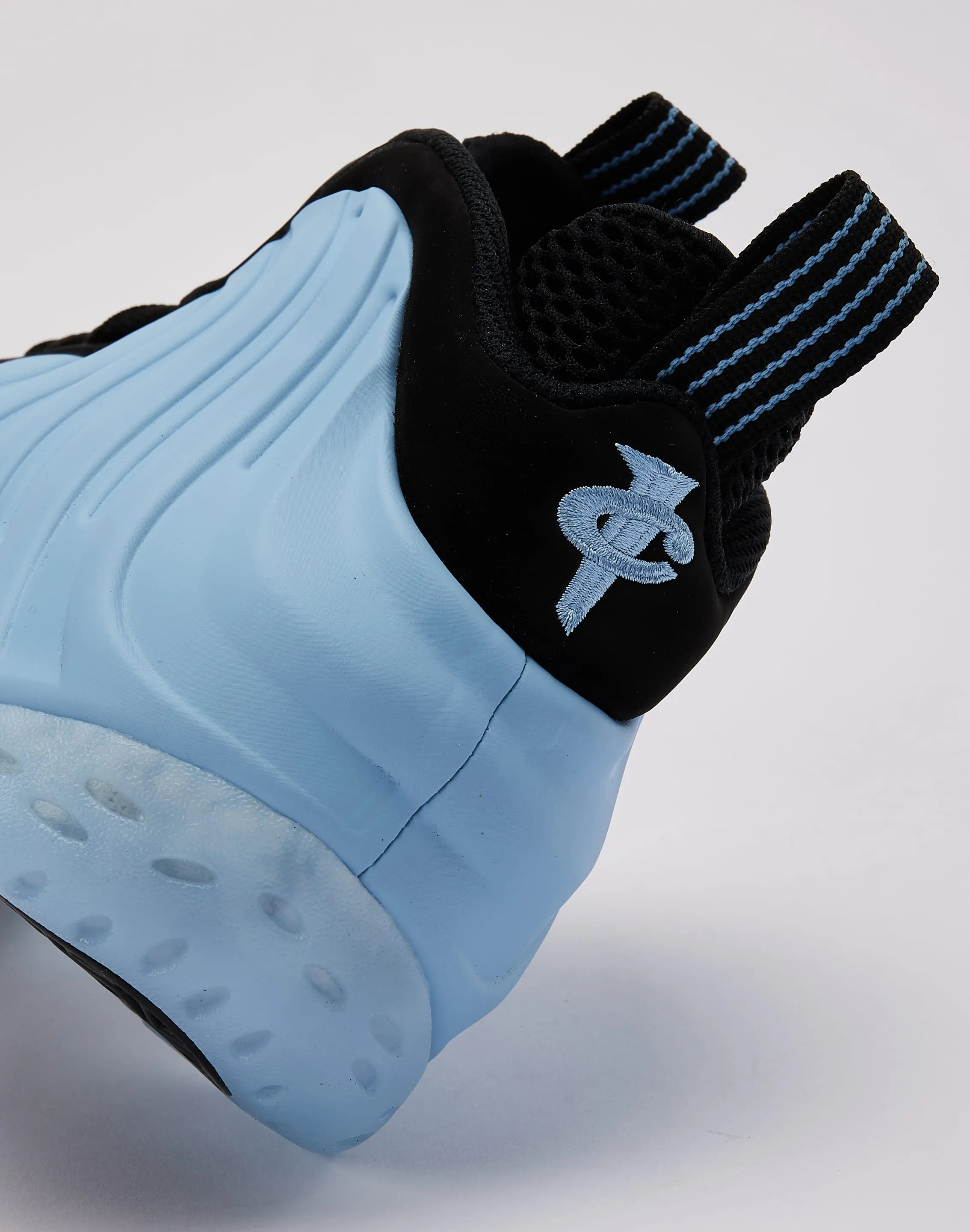 Clean Wear Day Style Nike Air Foamposite One 'Psychic Blue'
