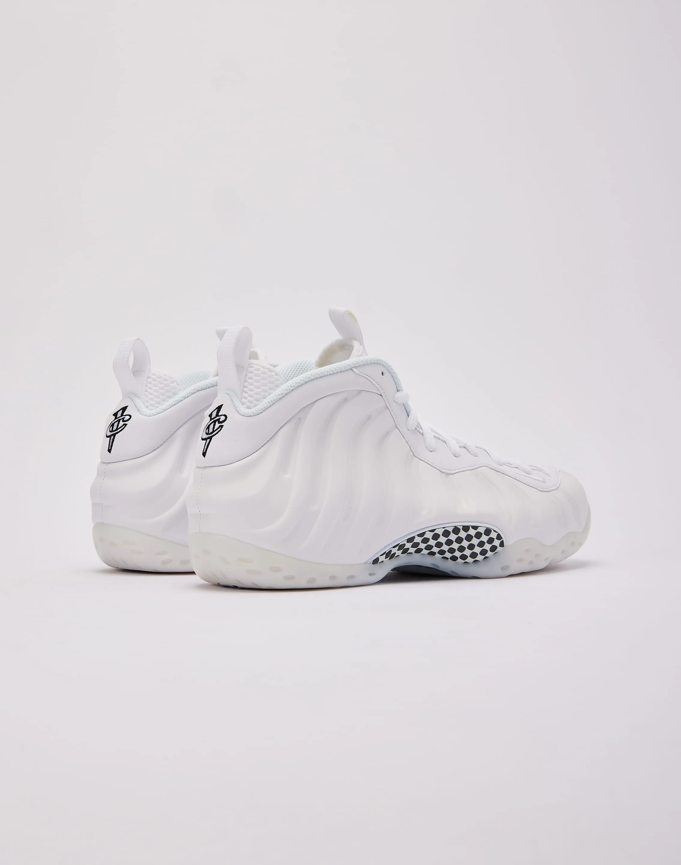 Nike Air Foamposite One 'Triple White' Premium cushioning