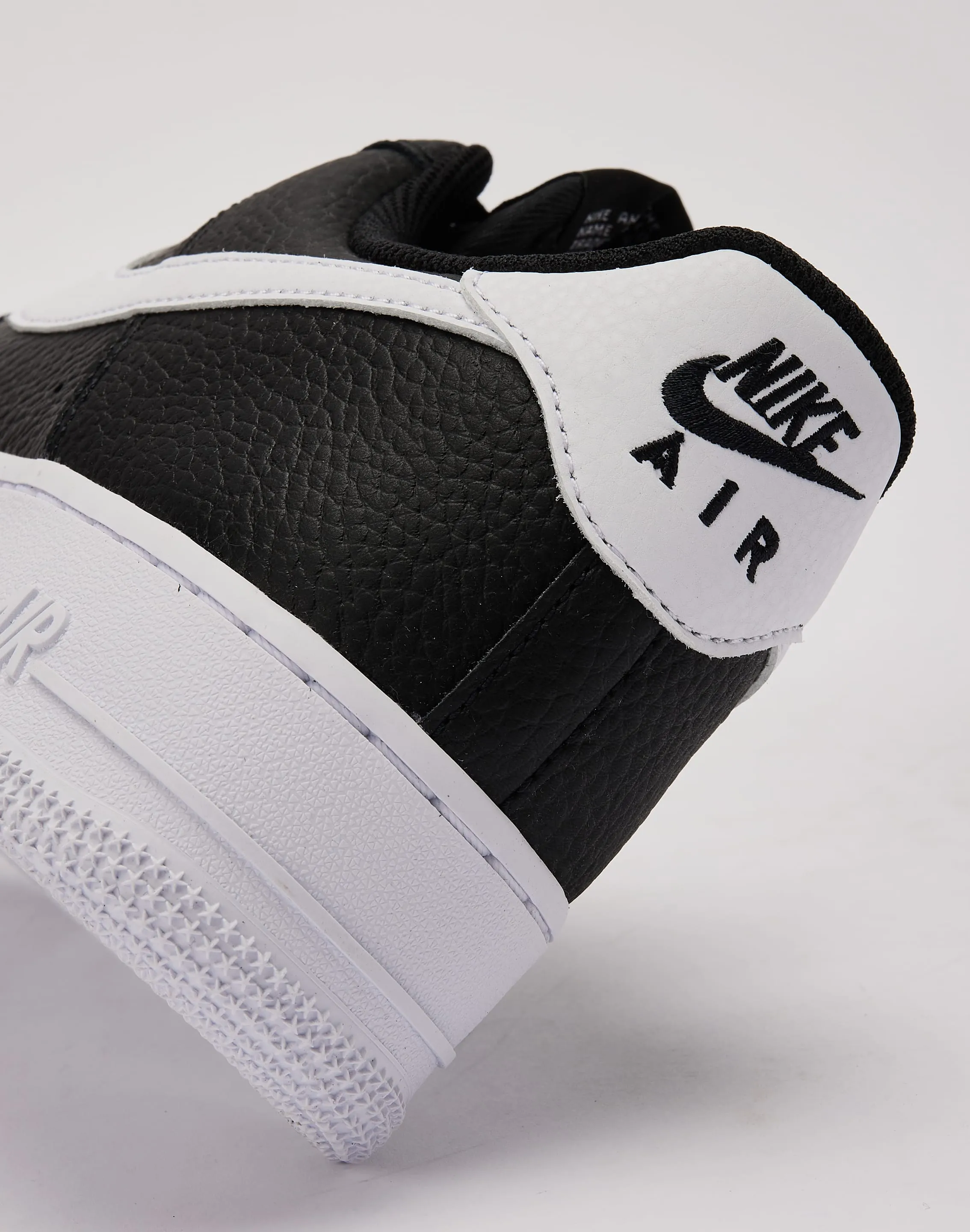 Smooth Finish Alley Run Nike Air Force 1 '07 Low
