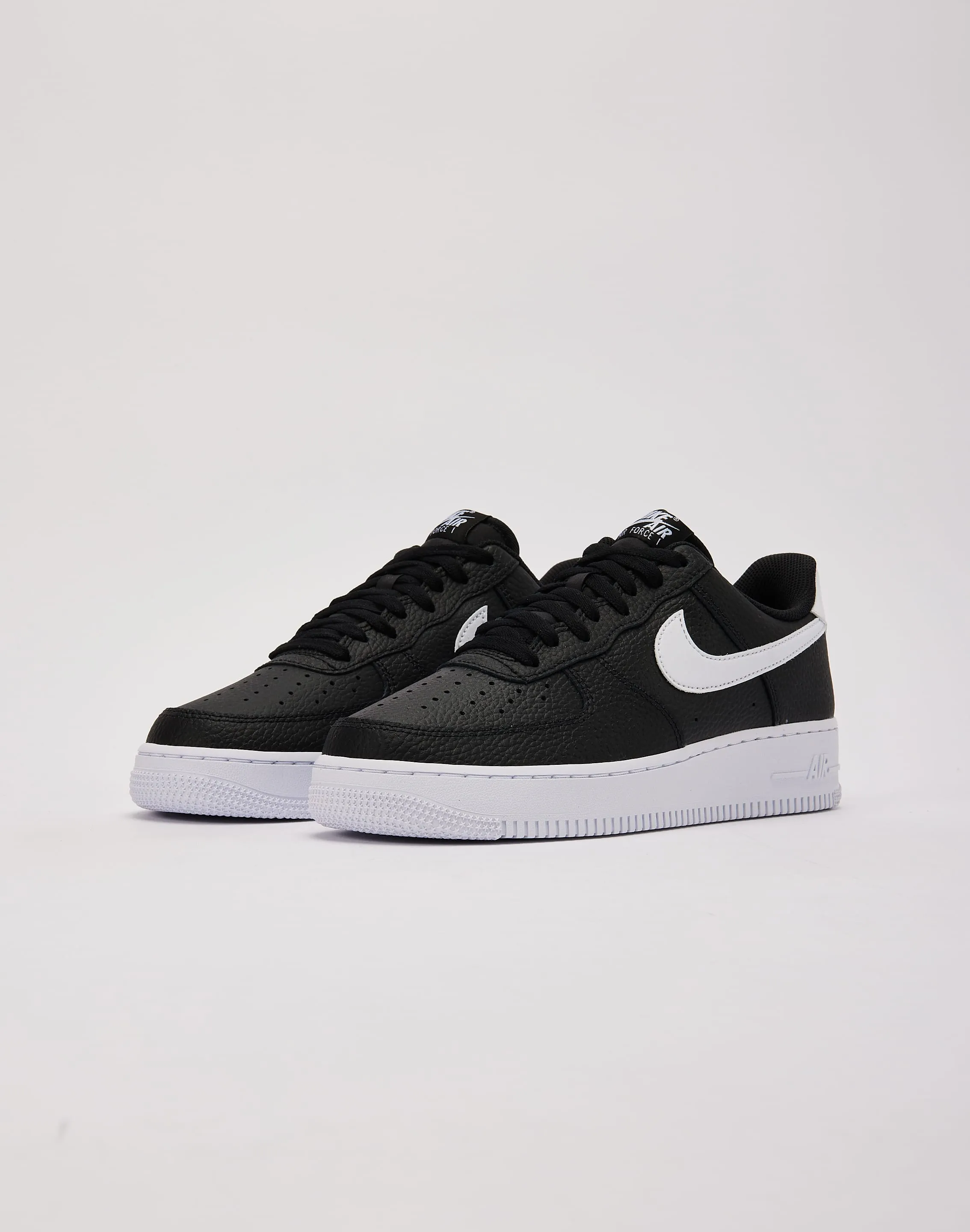 Strike Hike Step Trend Nike Air Force 1 '07 Low