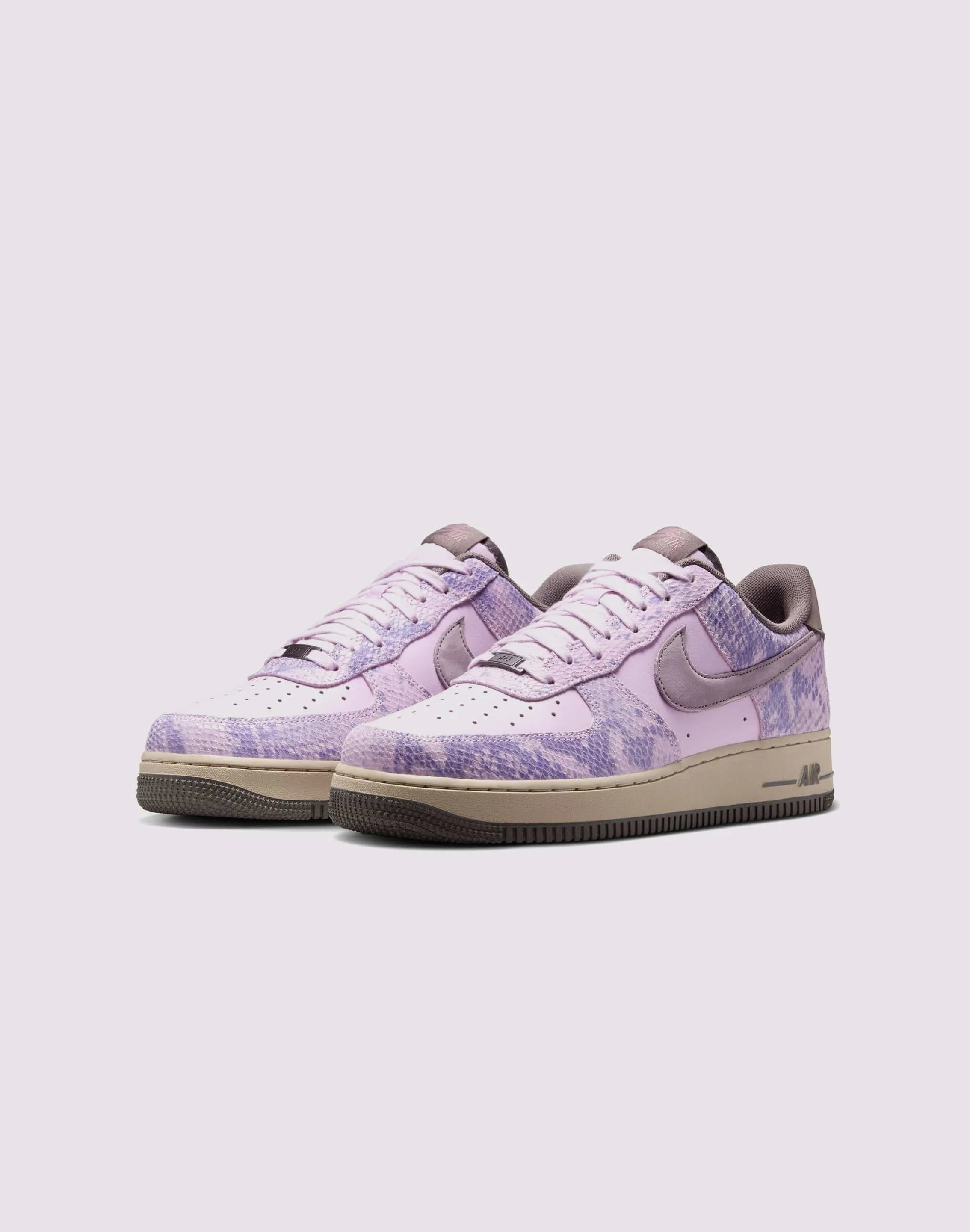 Nike Air Force 1 '07 LV8 Balanced Walk Turn Hike