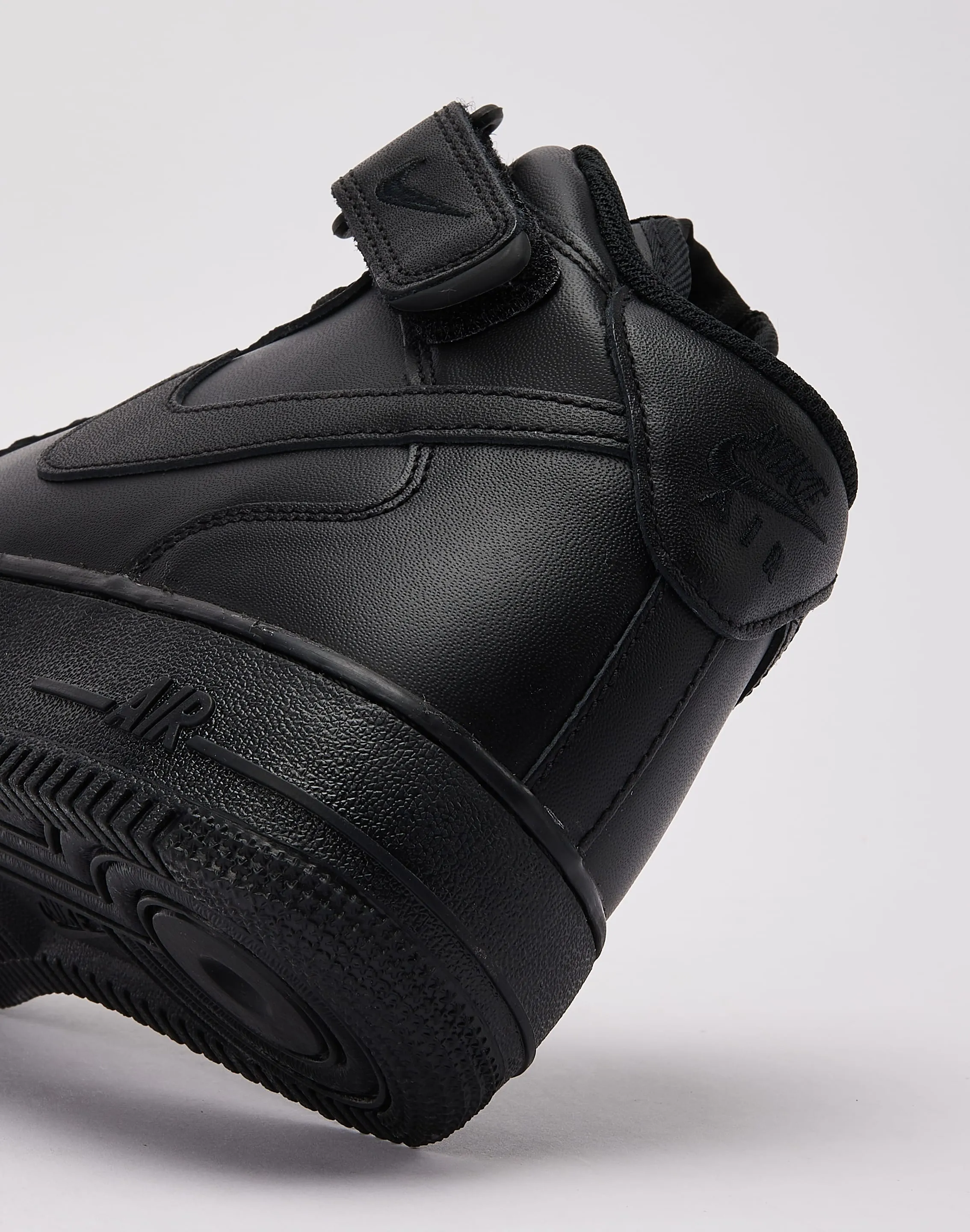 Nike Air Force 1 '07 Mid Ready Wear Everyday Routine