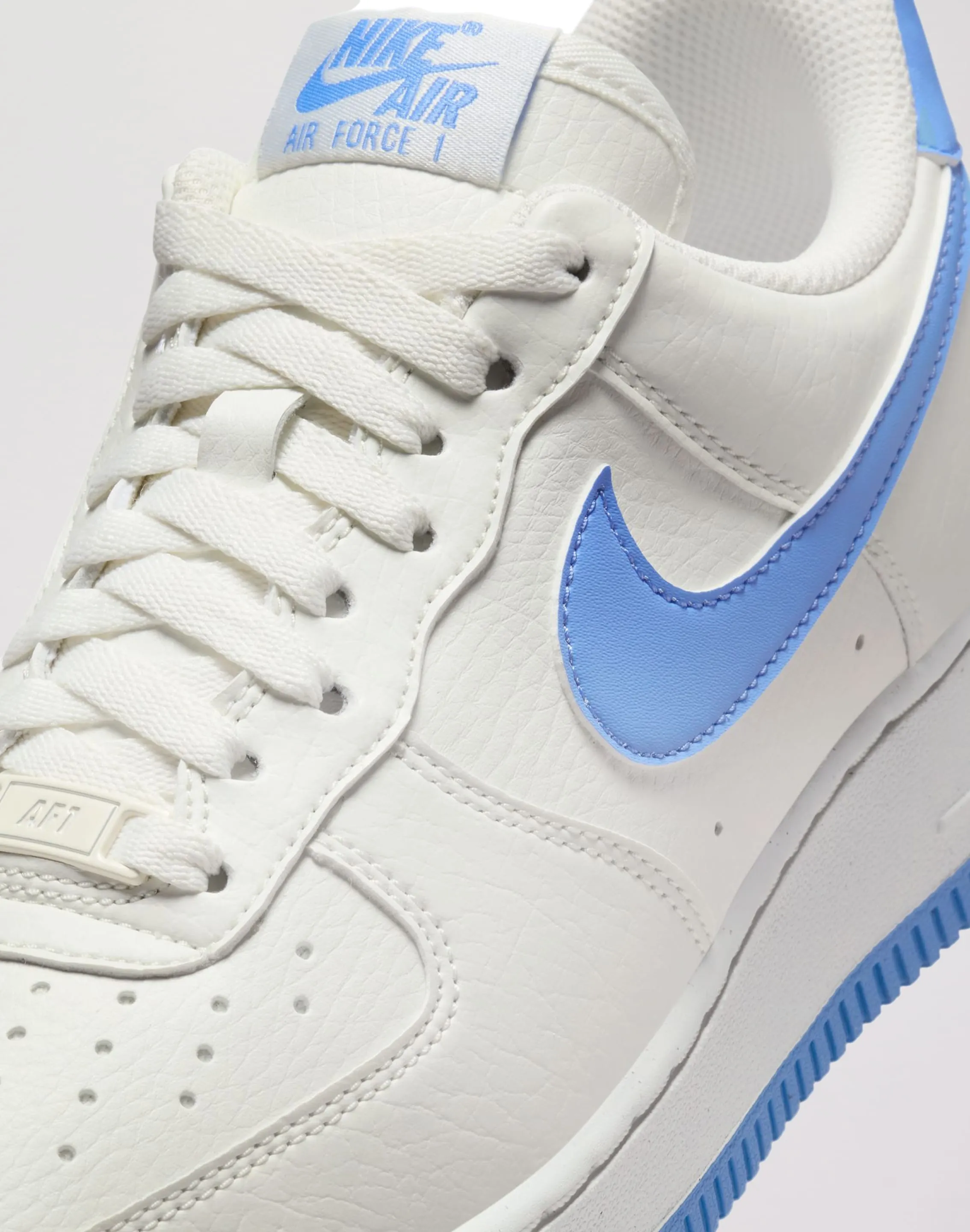 Smooth Internal Seams Nike Air Force 1 '07 Next Nature "Sail/Royal Pulse"