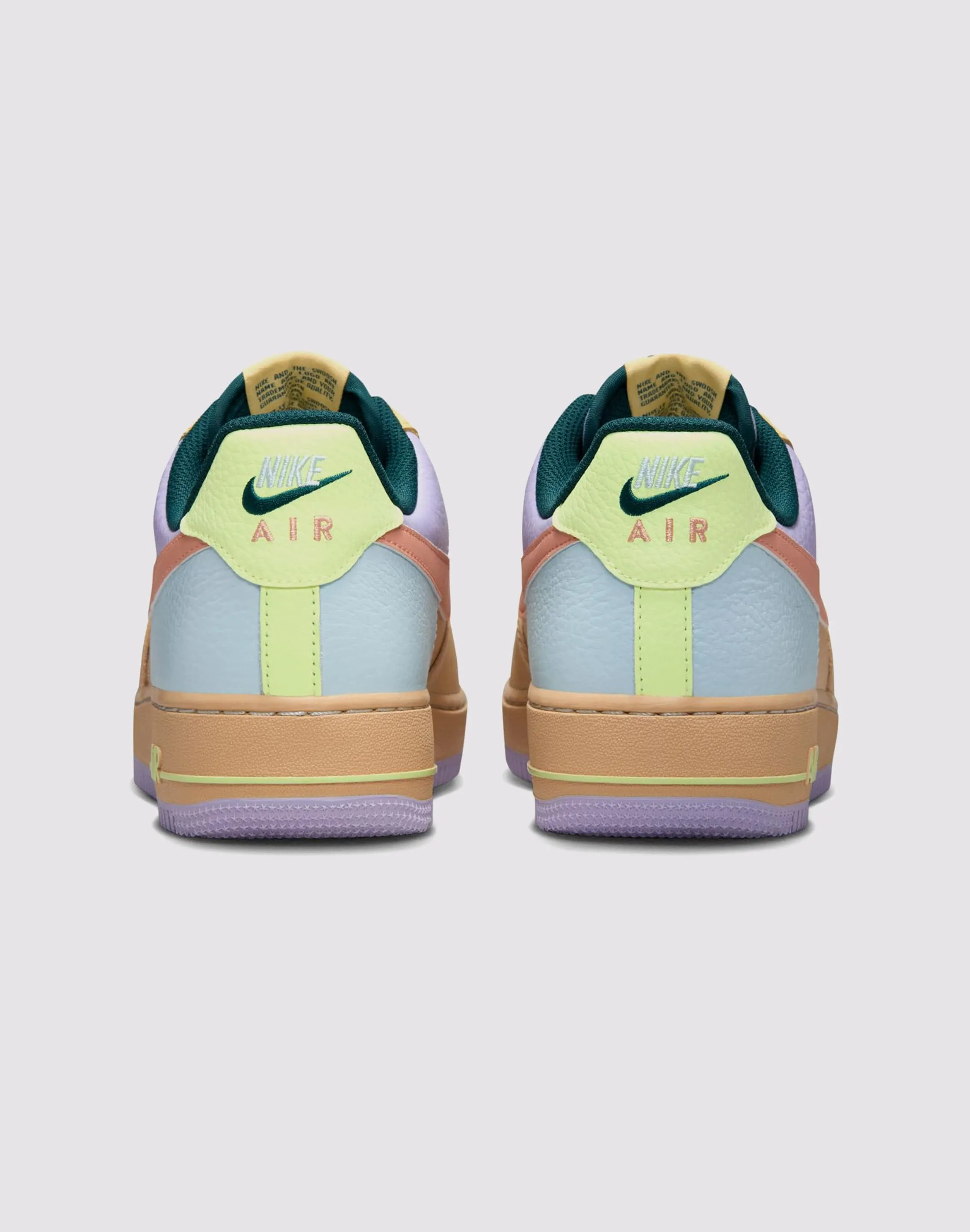 Light Step Nike Air Force 1 '07 "Easter"