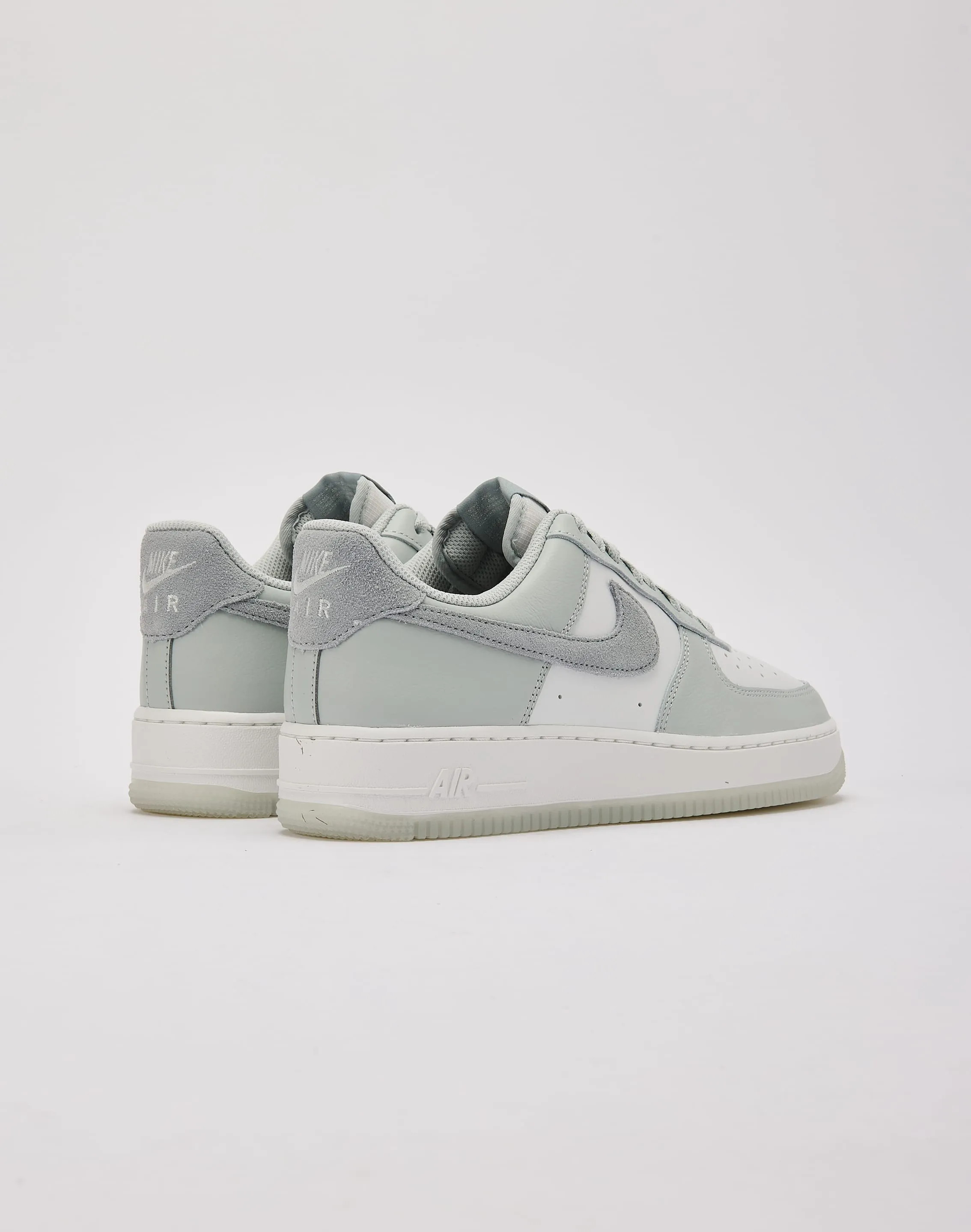 Nike Air Force 1 Low '07 LV8 Practical Use