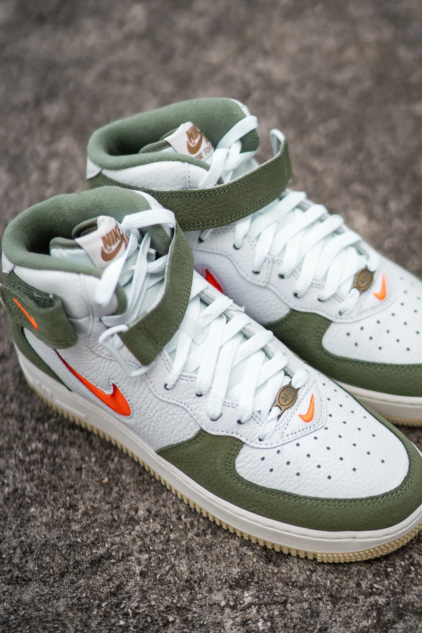 stability - provision - level Nike Air Force 1 Mid QS (Olive Jewel)
