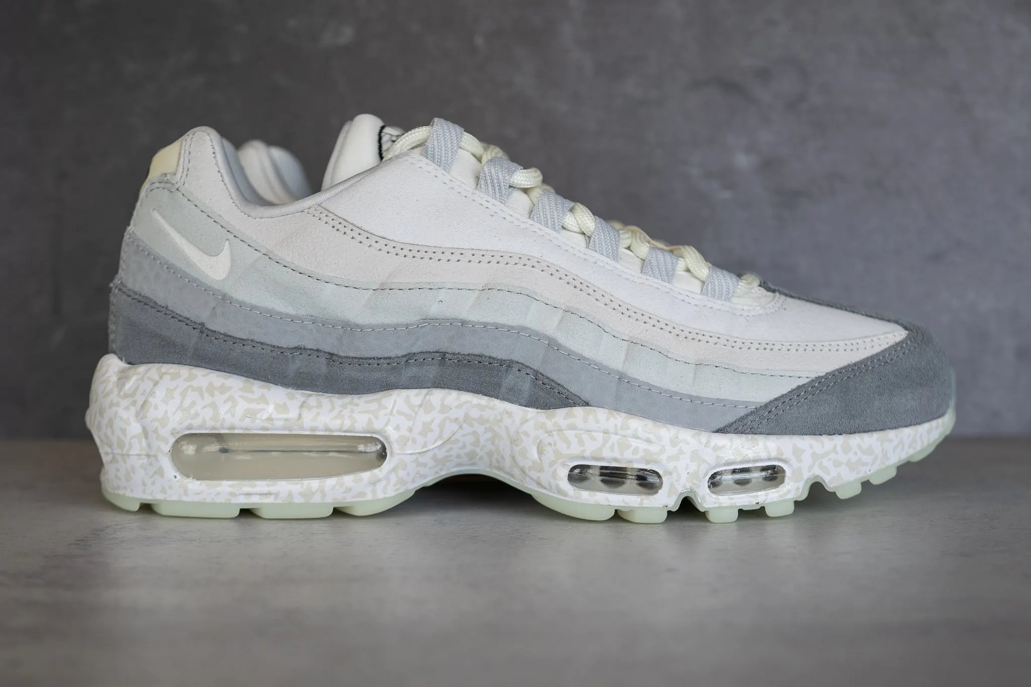 Nike Air Max 95 QS (Summit White) runners Advantageous