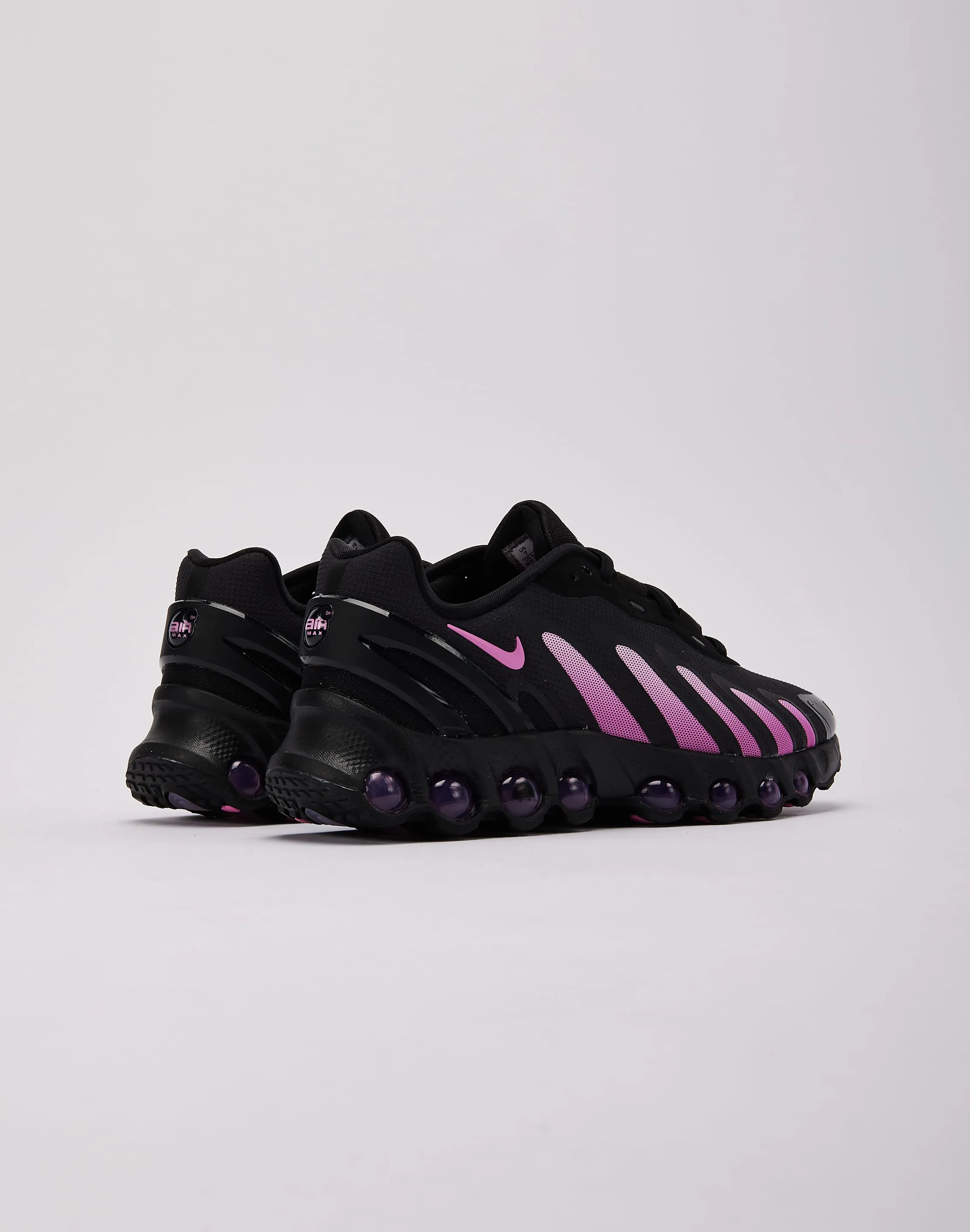 CushionedInsole Perforated Tongue Nike Air Max Dn8