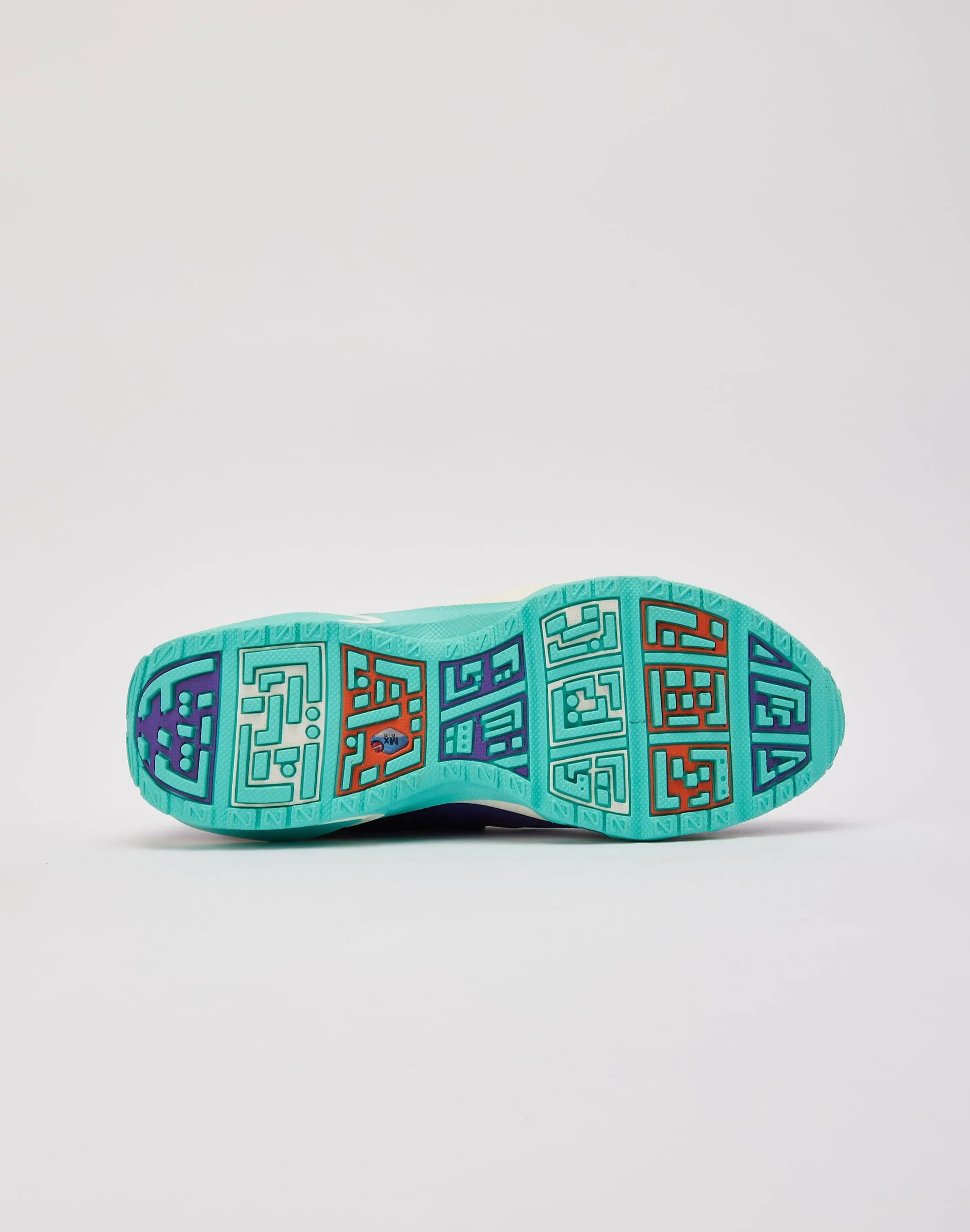 Nike Air Max SNDR 'Doernbecher Freestyle' fresh feel