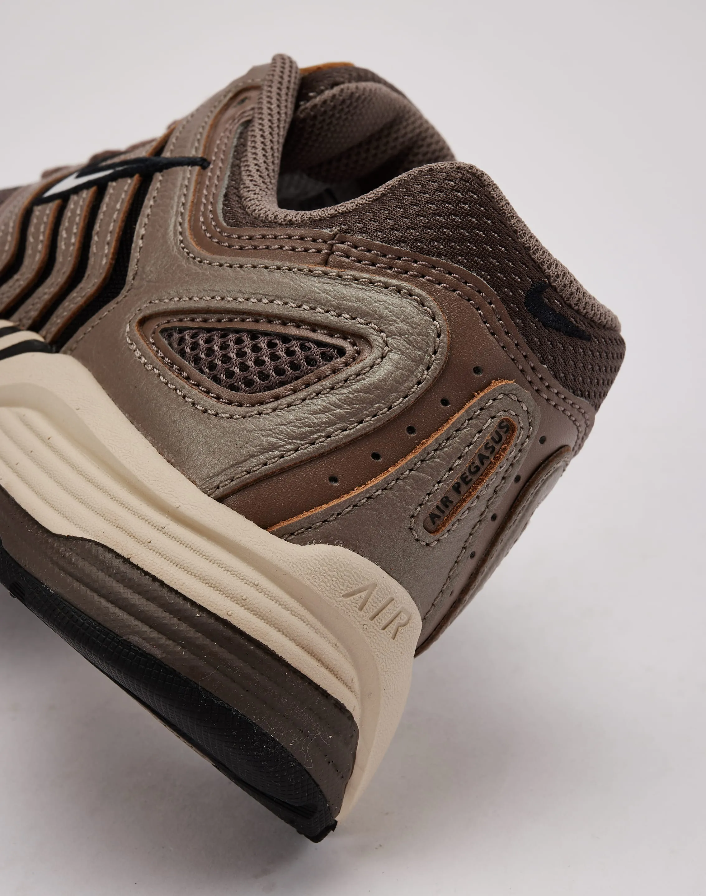 Lockdown Heel Gym Approved Nike Air Pegasus 2005