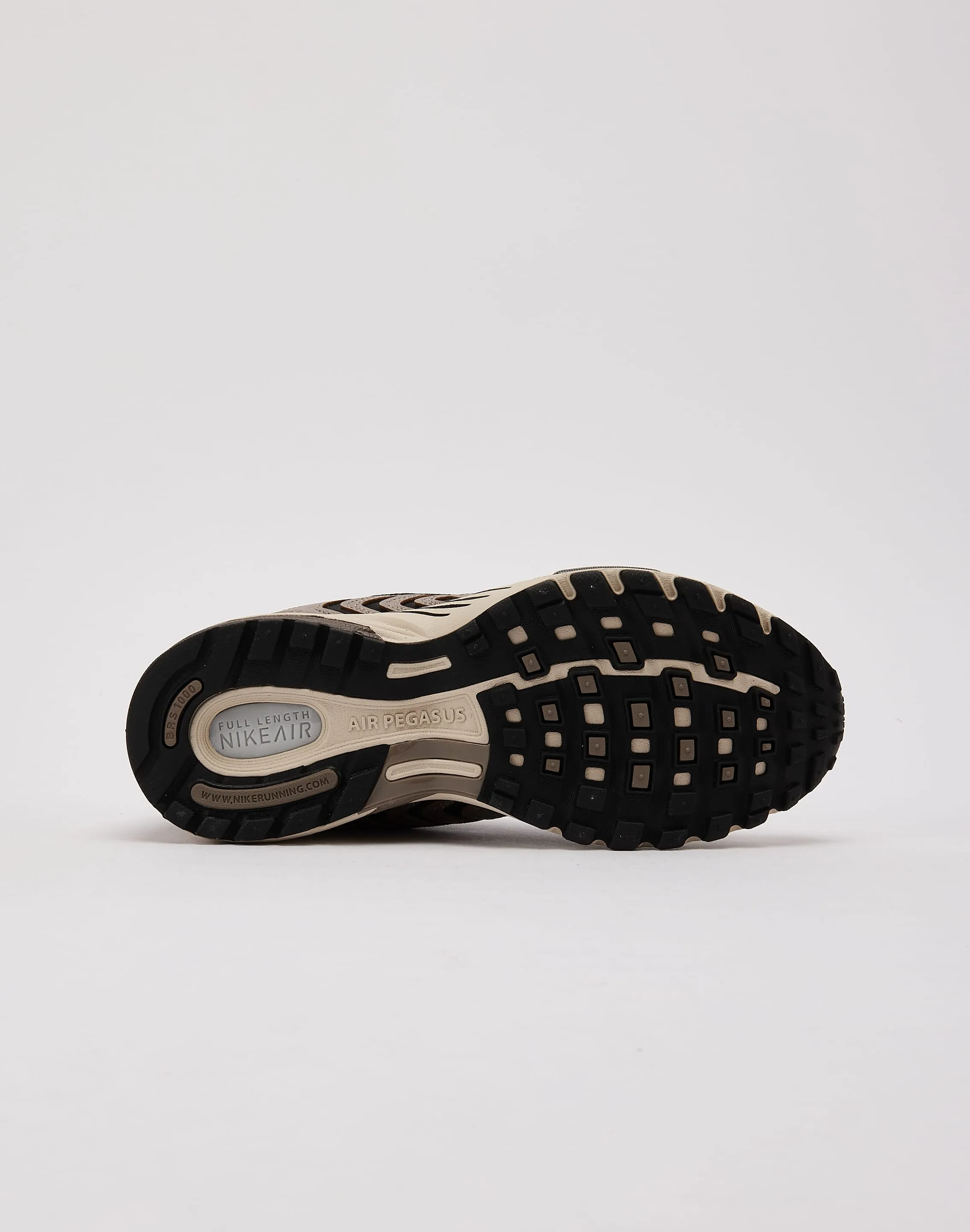 Responsive bounce Heel Lock Technology Nike Air Pegasus 2005
