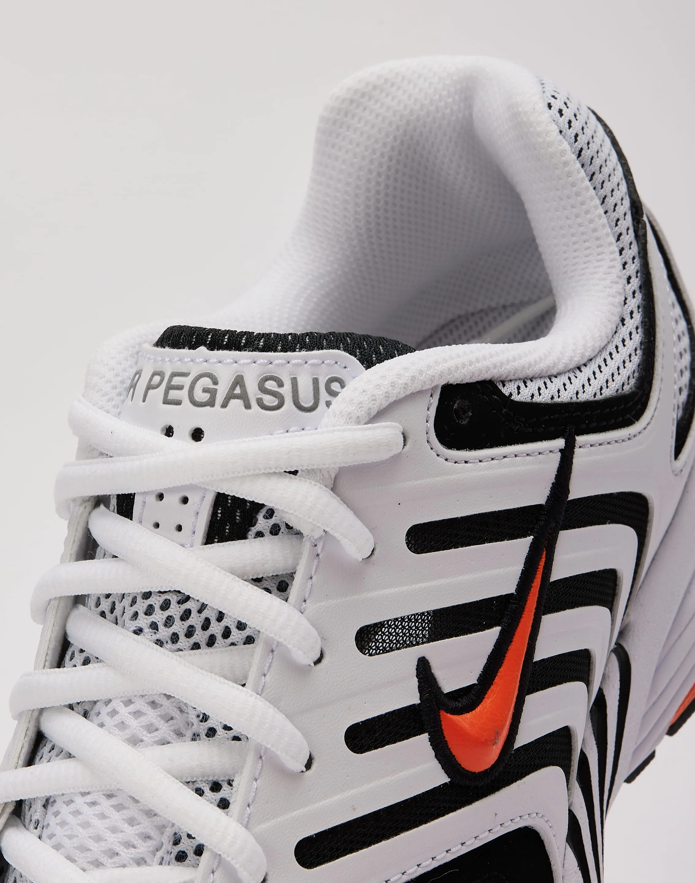 Nike Air Pegasus 2005 Streetwear Look Easy Walk