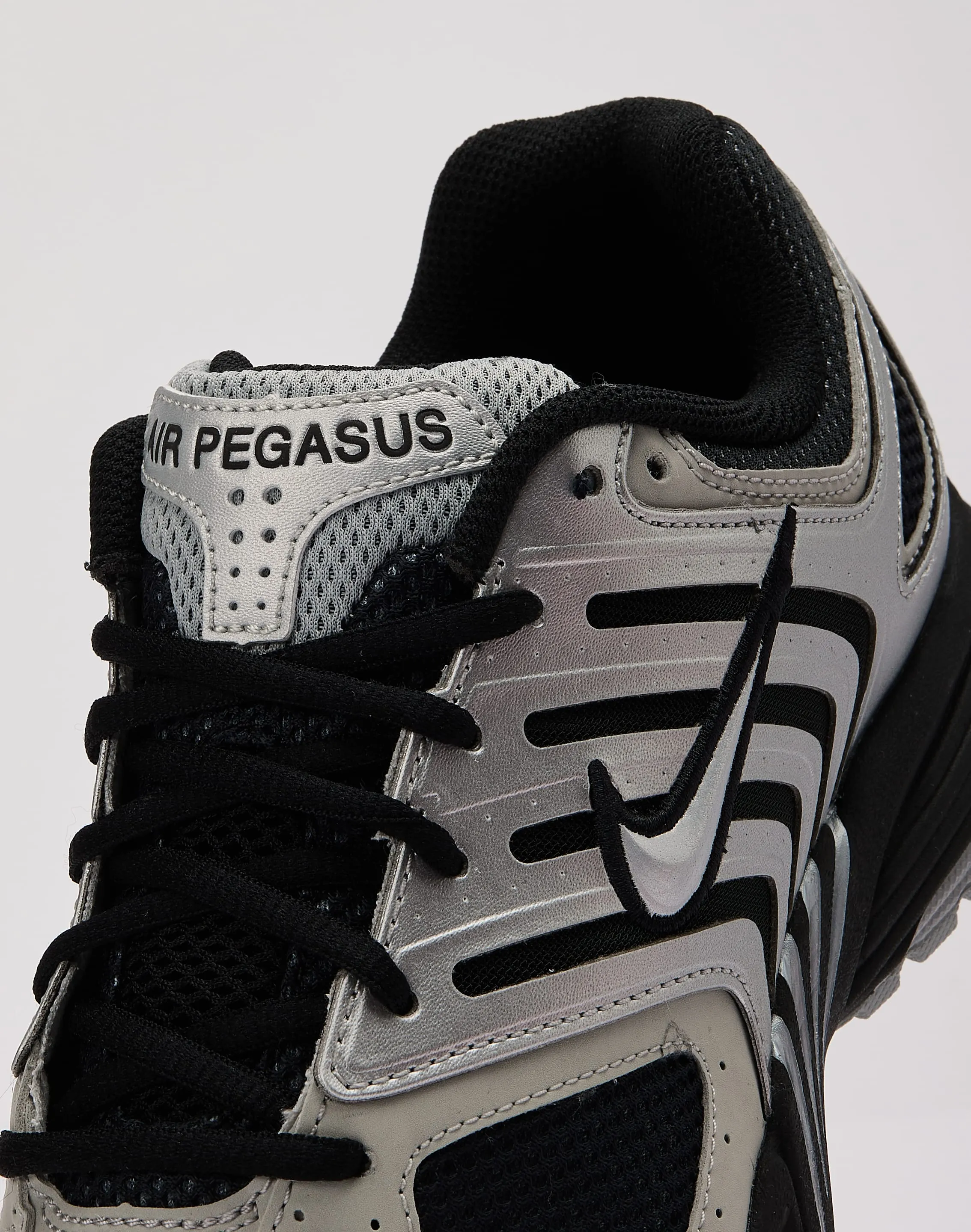 Non-Slip Cushioning Nike Air Pegasus 2005