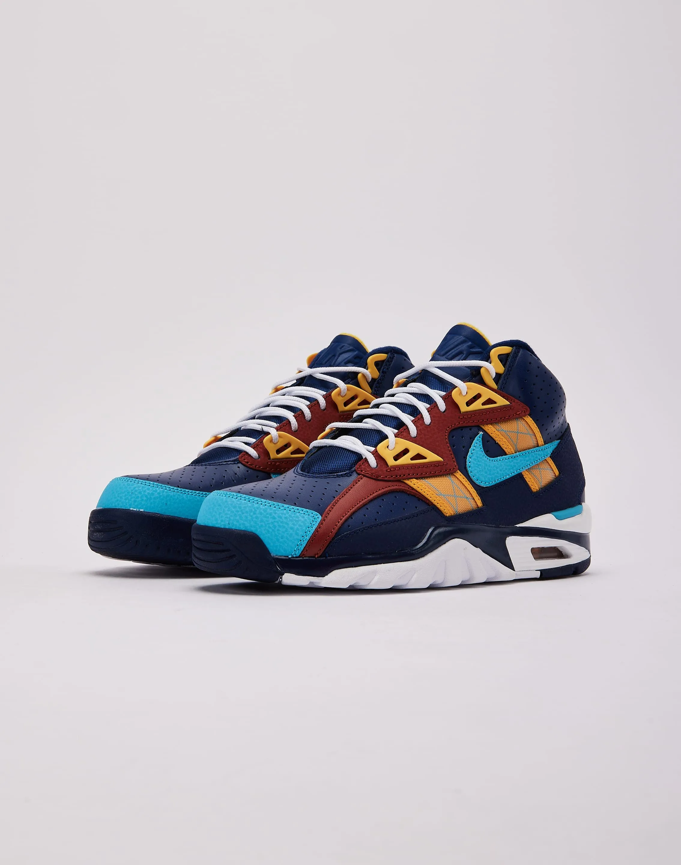 Tunnel Step Nike Air Trainer SC High