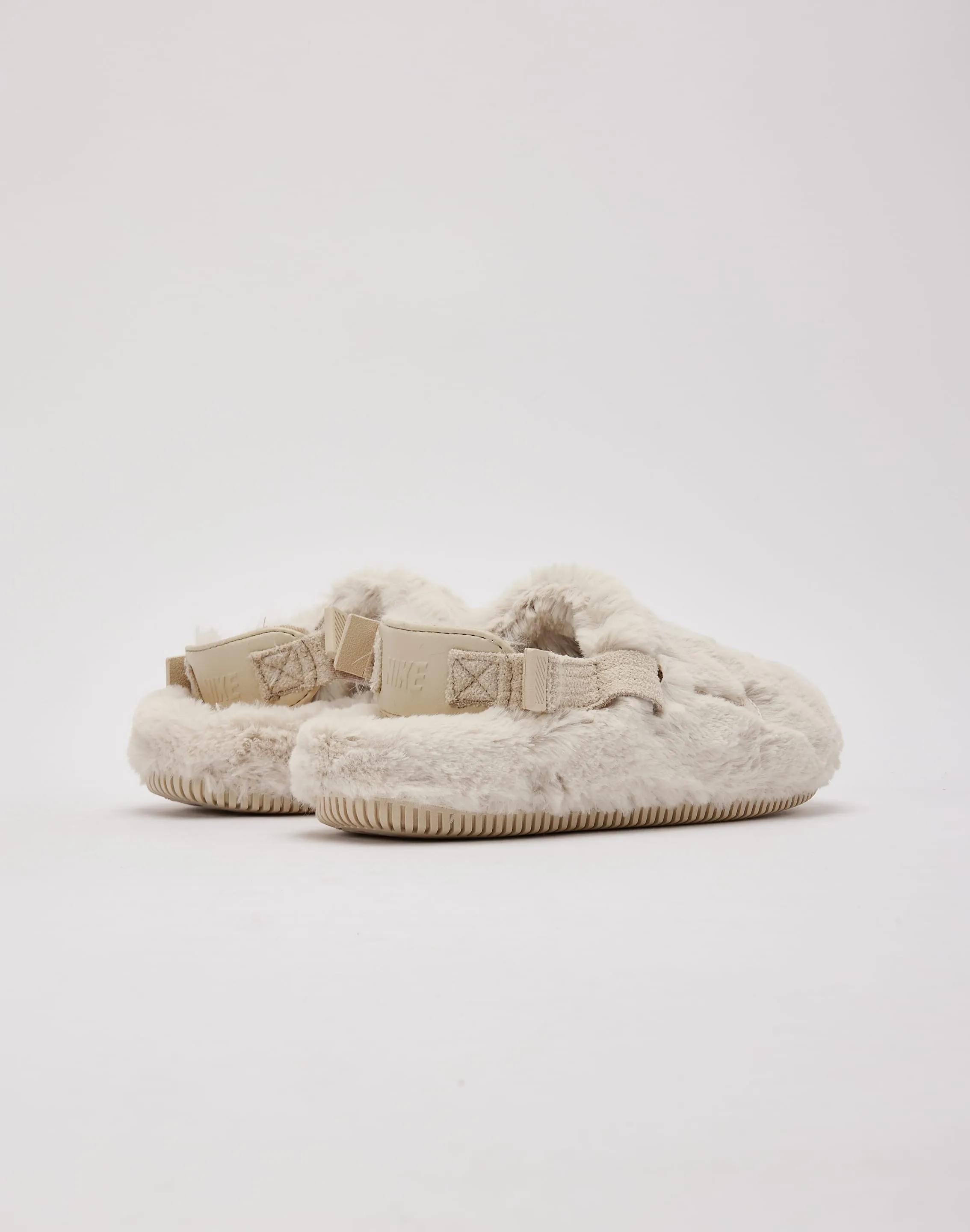 Nike Calm Mule SE Comfortable Material