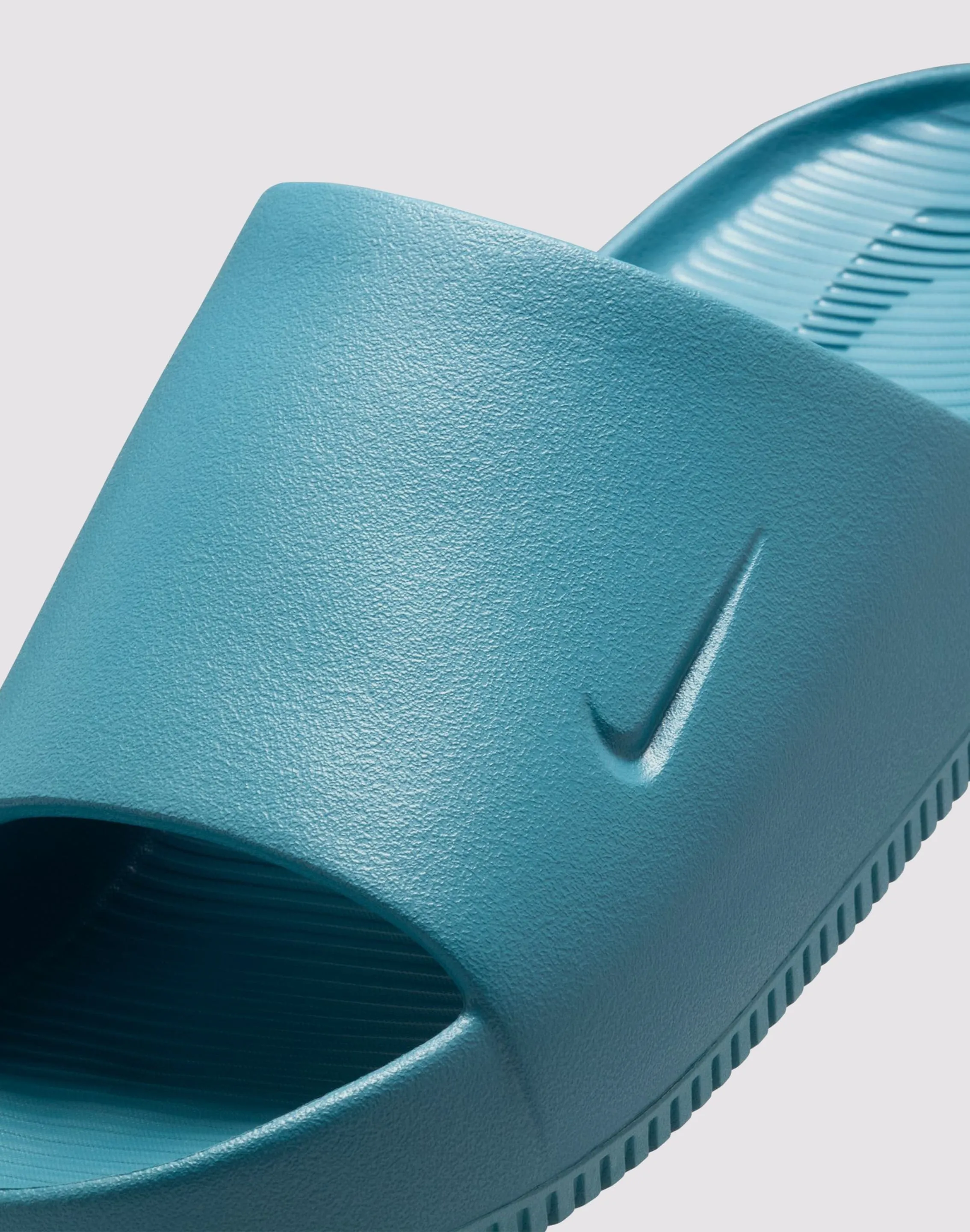 Low key style Nike Calm Slides