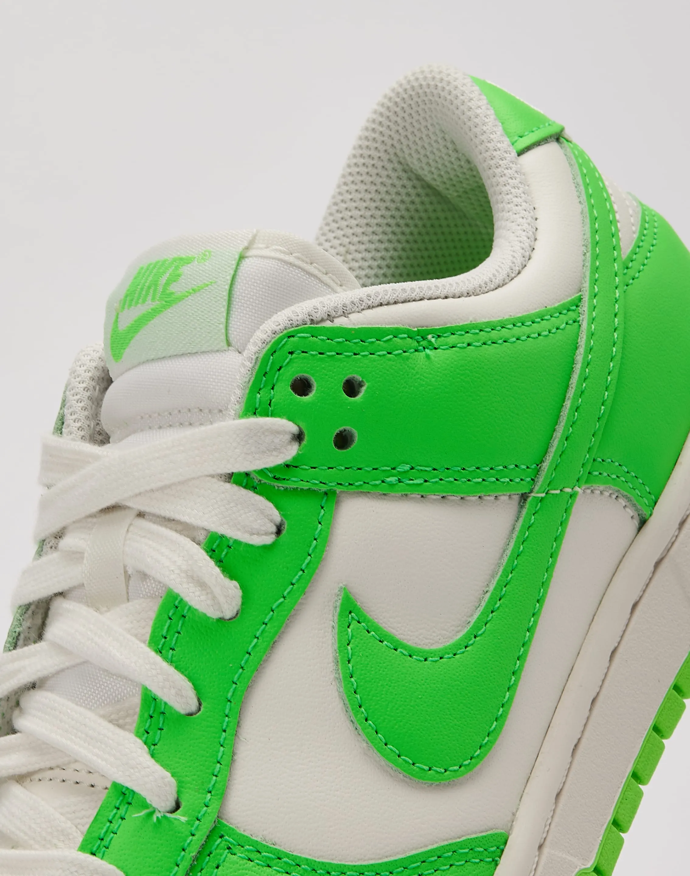 Nike Dunk Low Anti Odor Technology