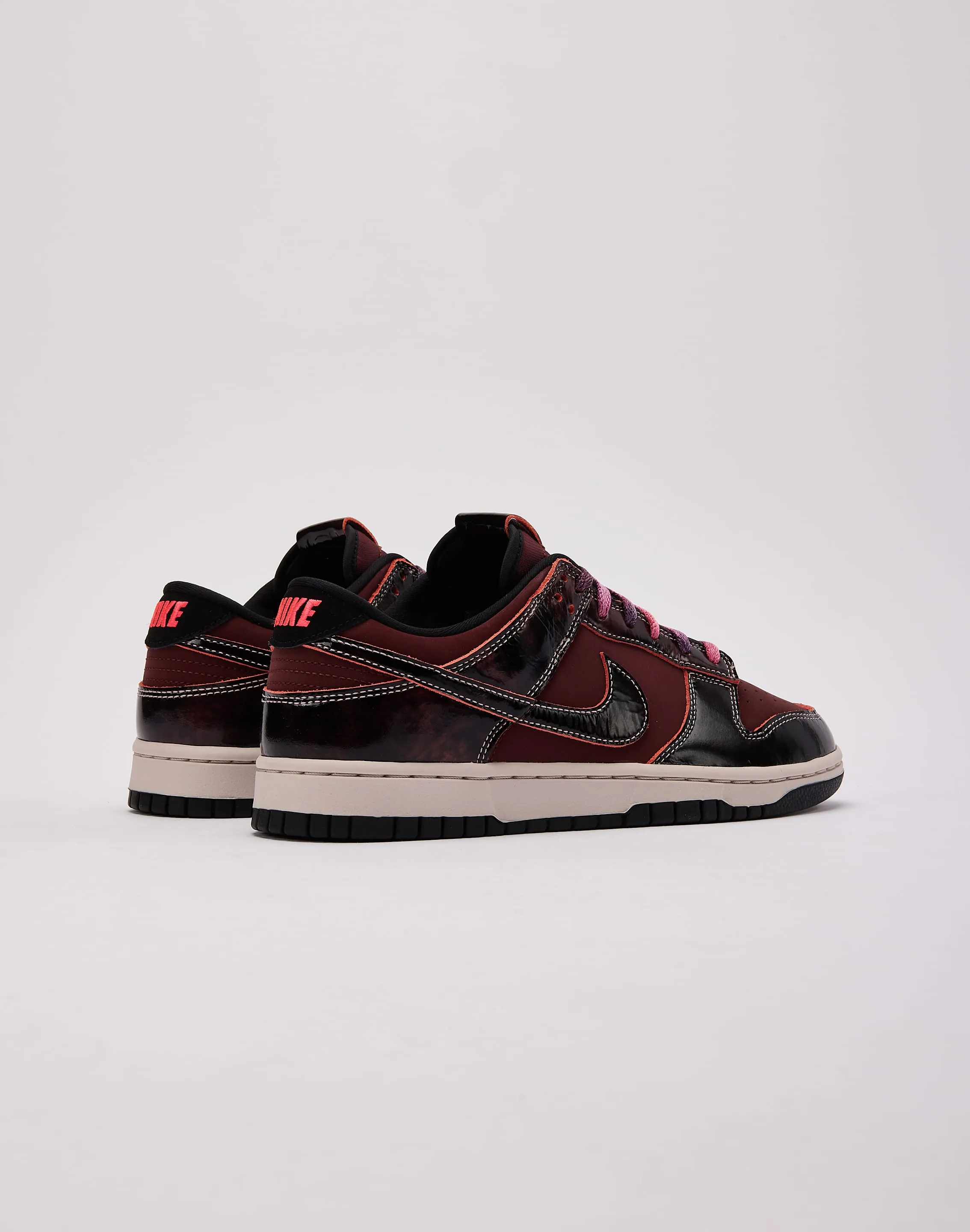 Pure Motion Light Reflection Nike Dunk Low Retro SE