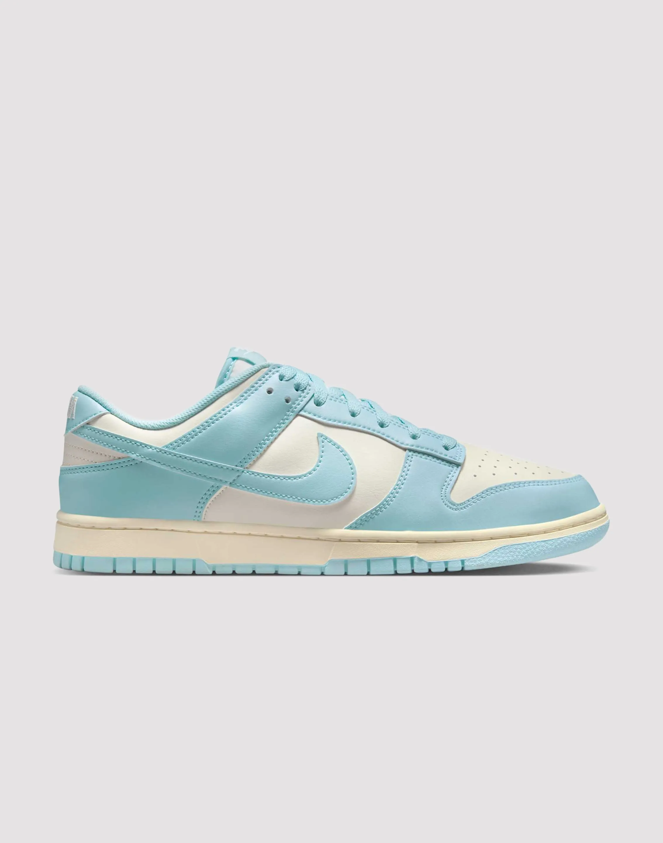 Nike Dunk Low Retro Peace Step Durable Construction