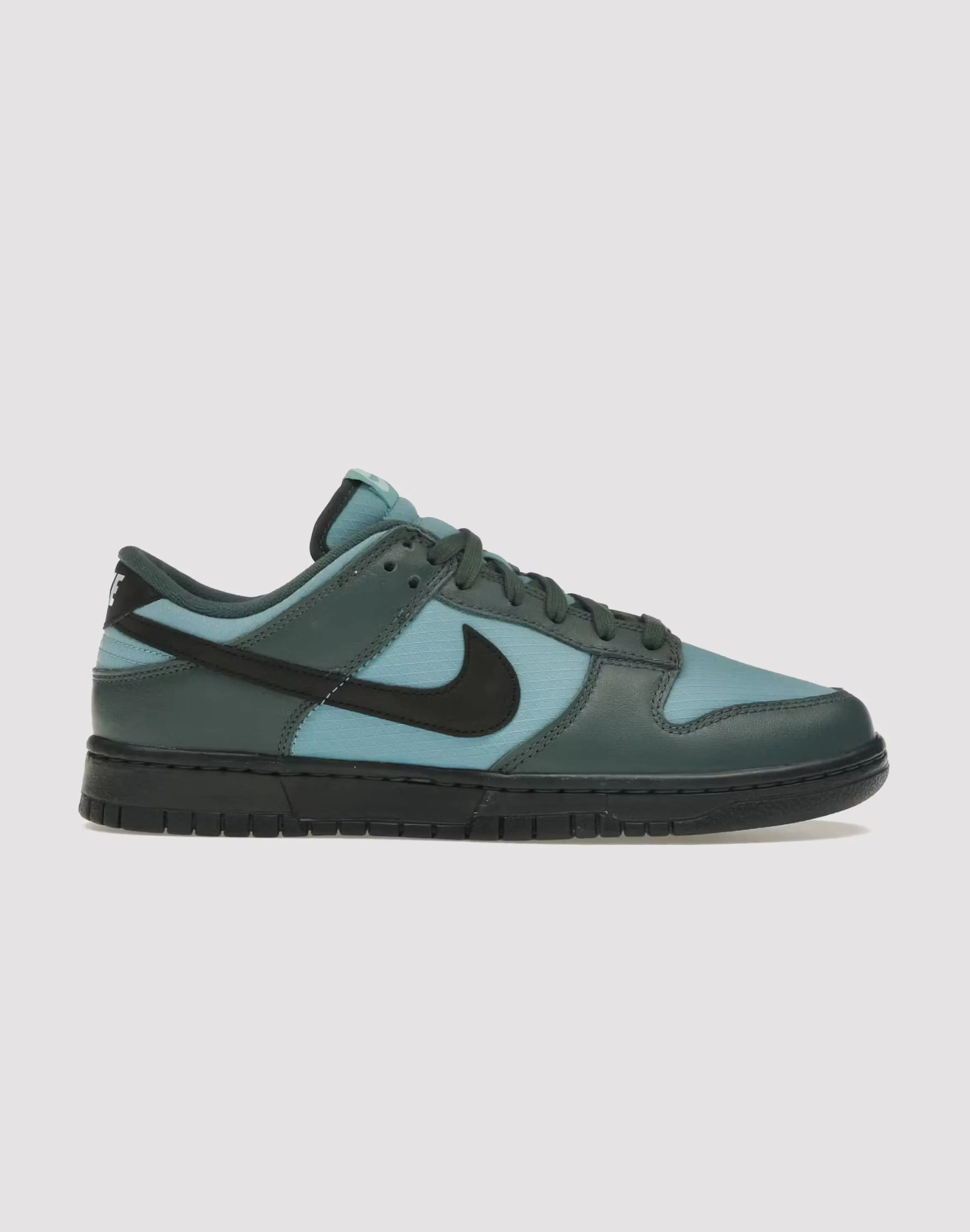 Nike Dunk Low SE Loafer Style Wind Safe