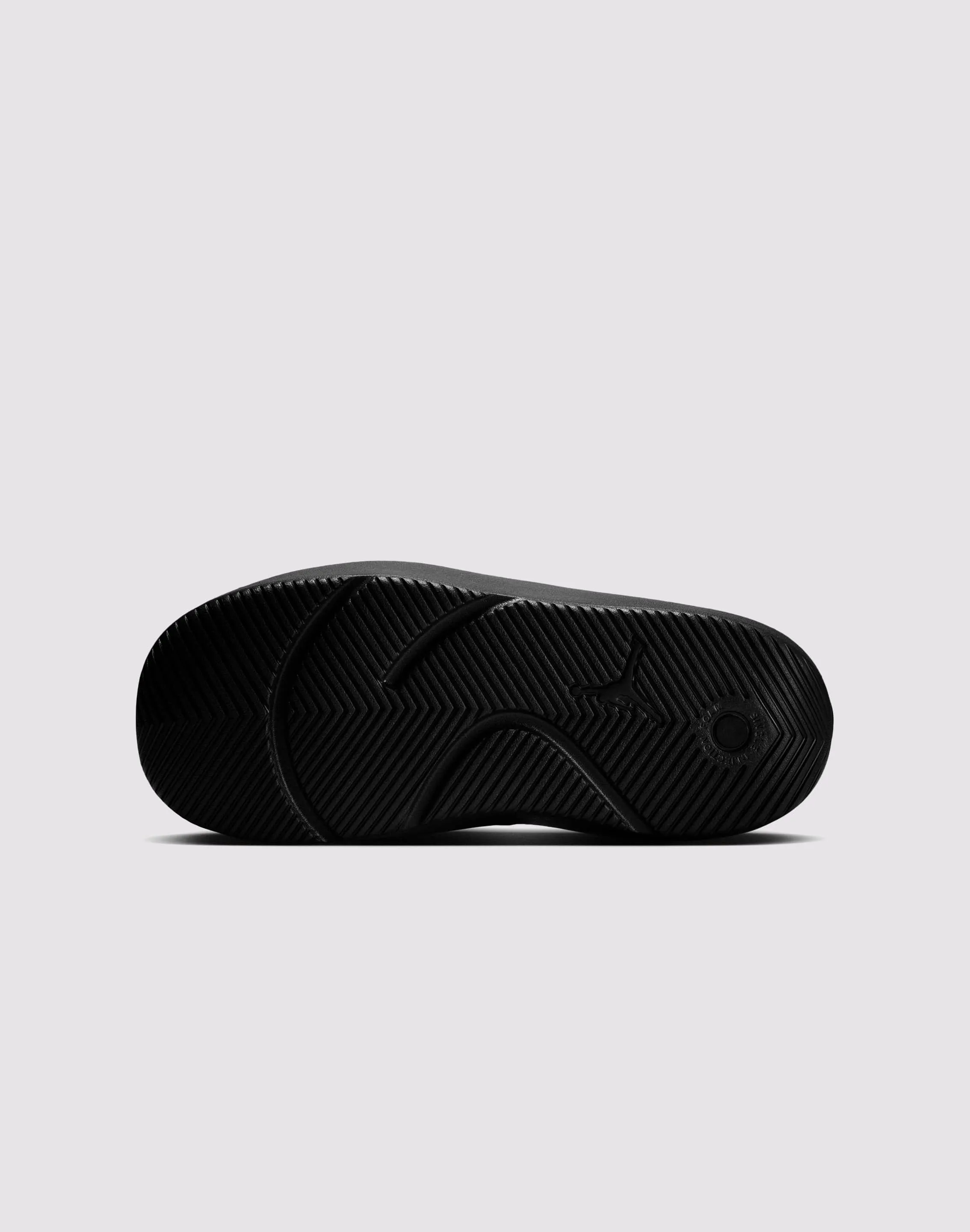 Weekend Escape Nike Franchise Slide