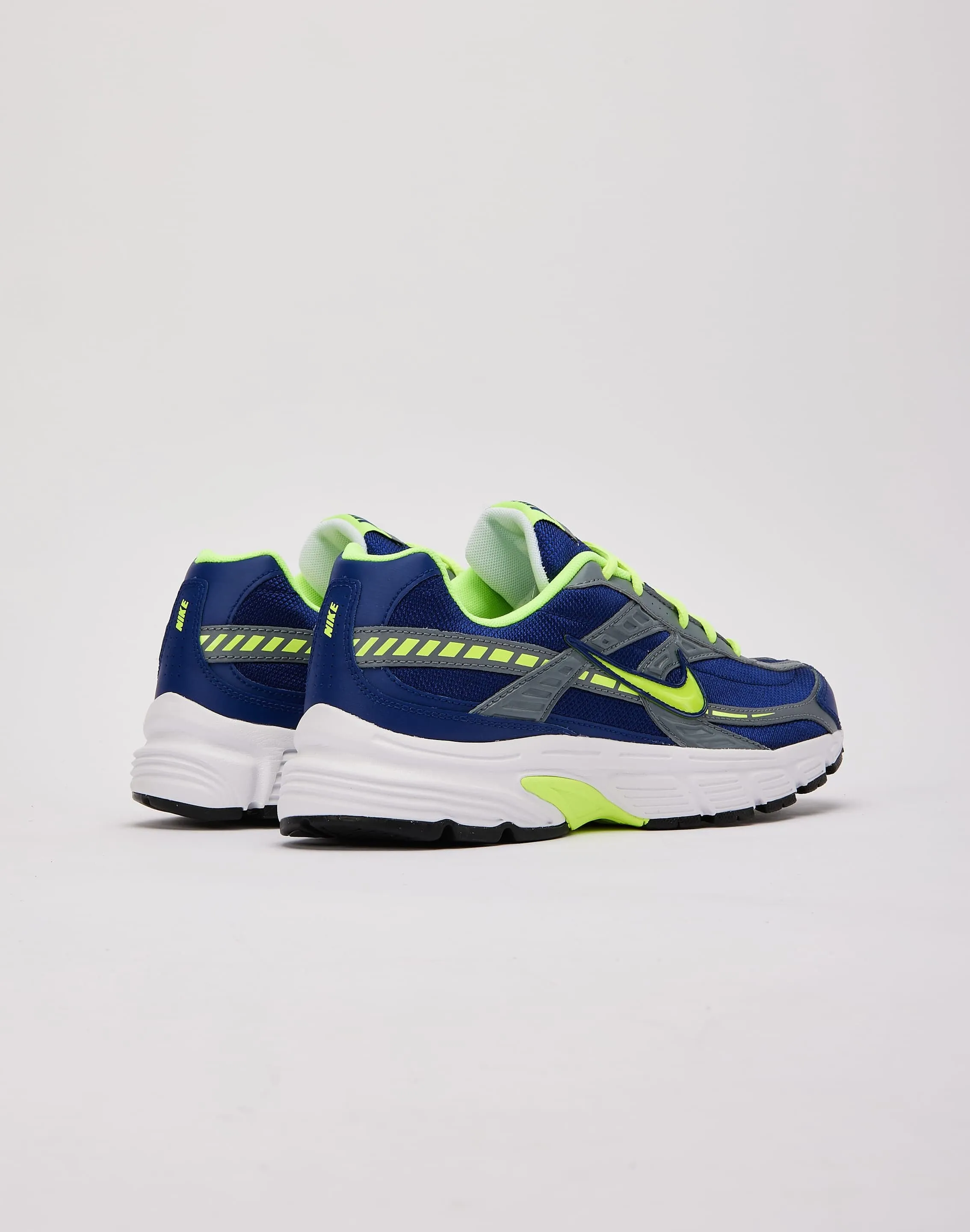Stream Jog Party Go Nike Initiator
