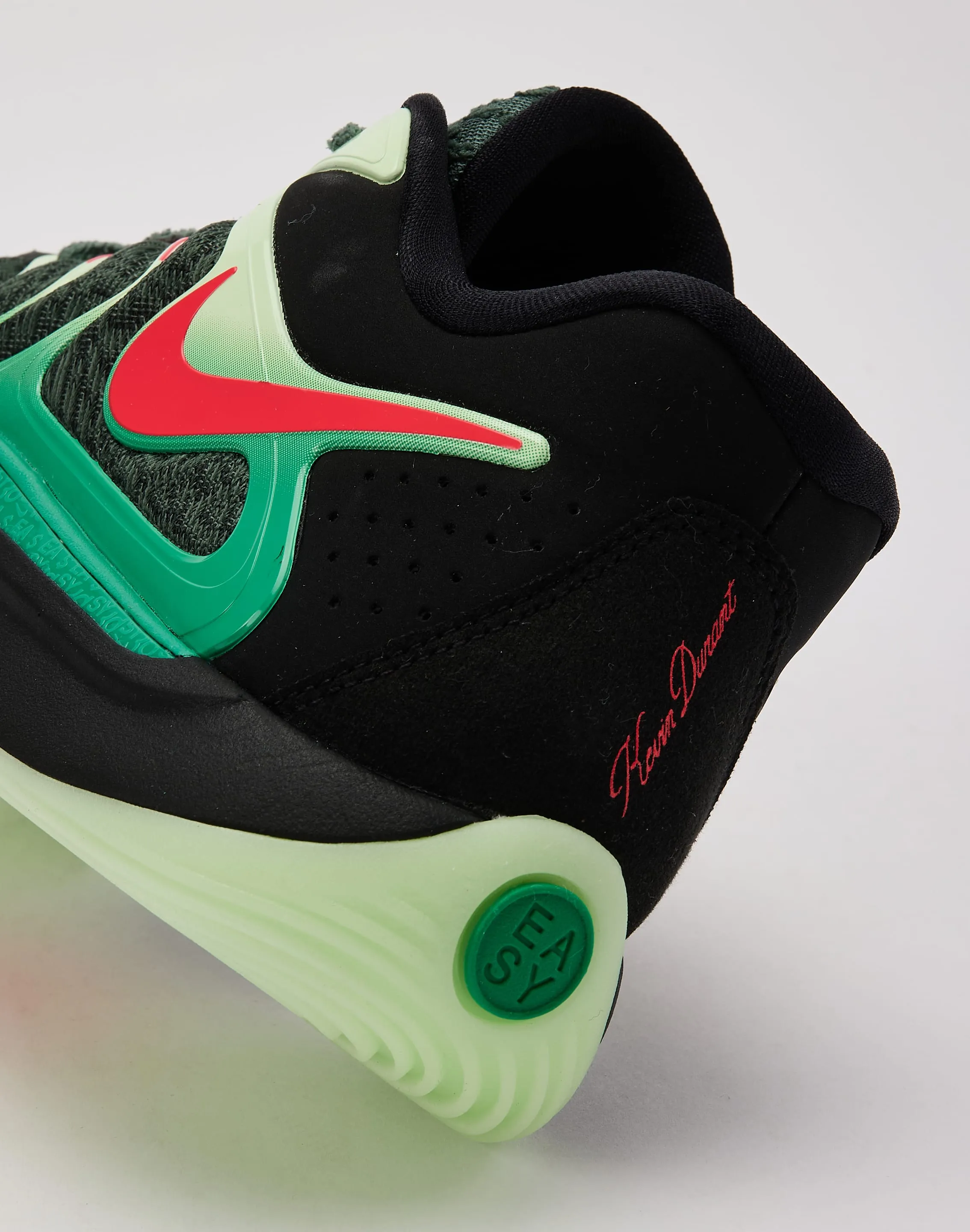 Daily Walk Nike KD17