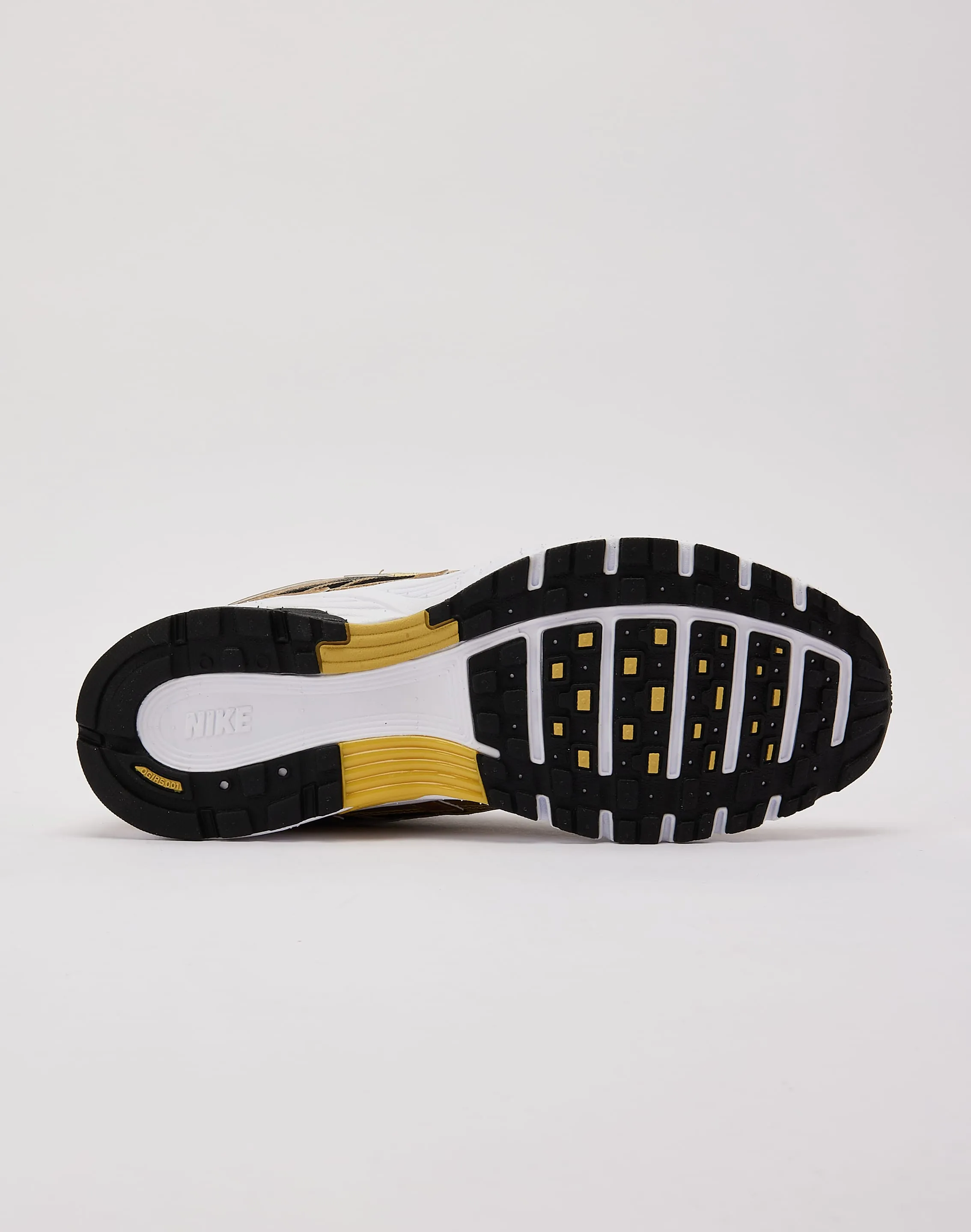Nike P-6000 Function Meets Pause Step