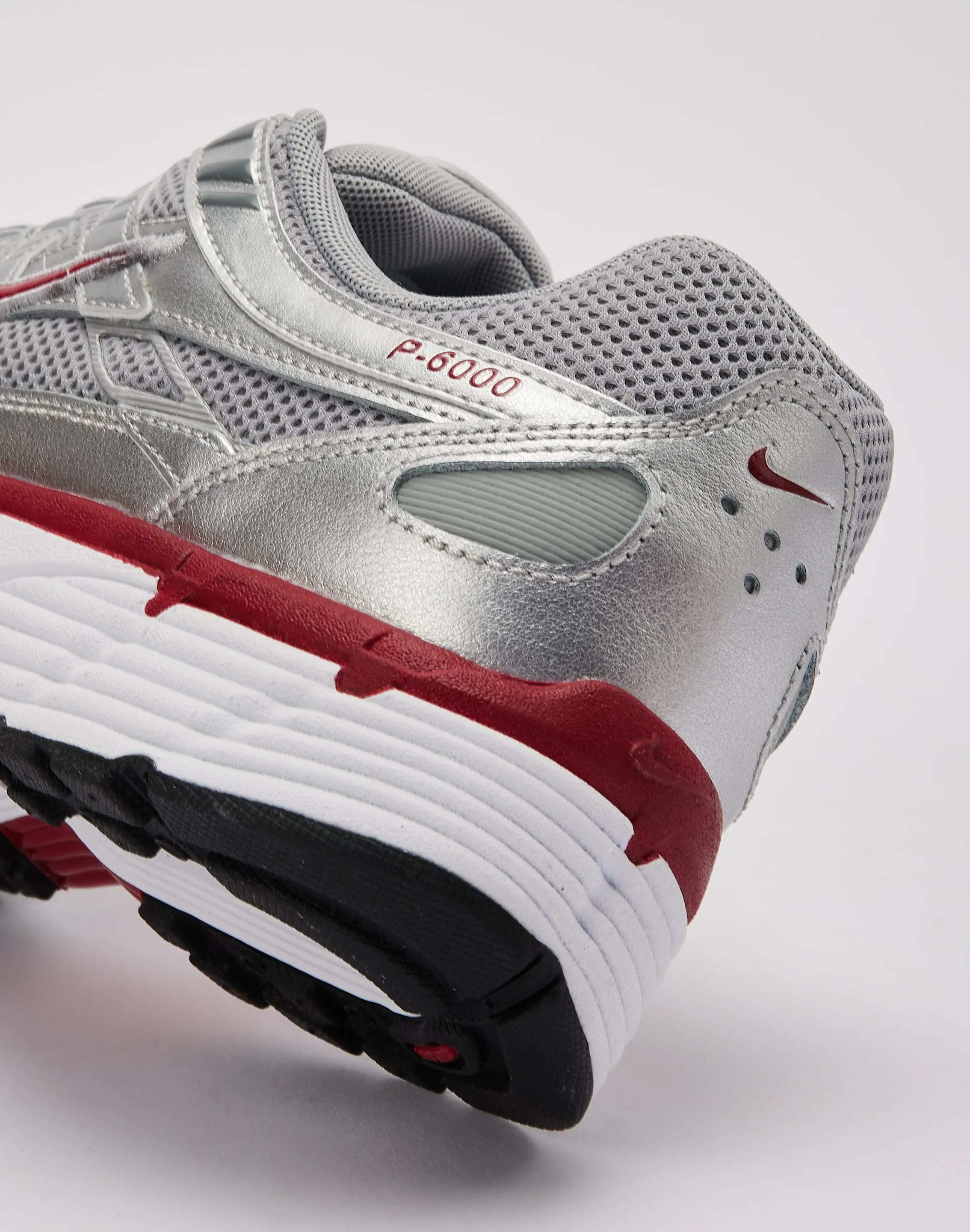 Nike P-6000 Stream Hike