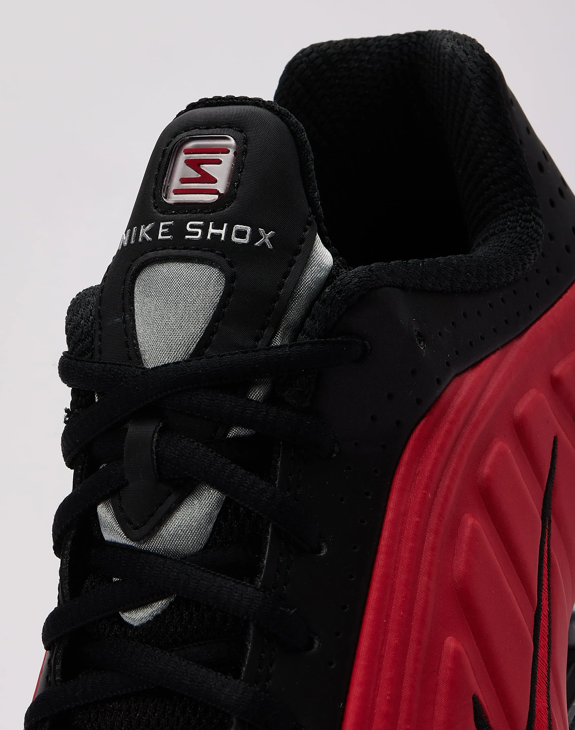 Nike Shox R4 Mobile Steps Ultra Hike