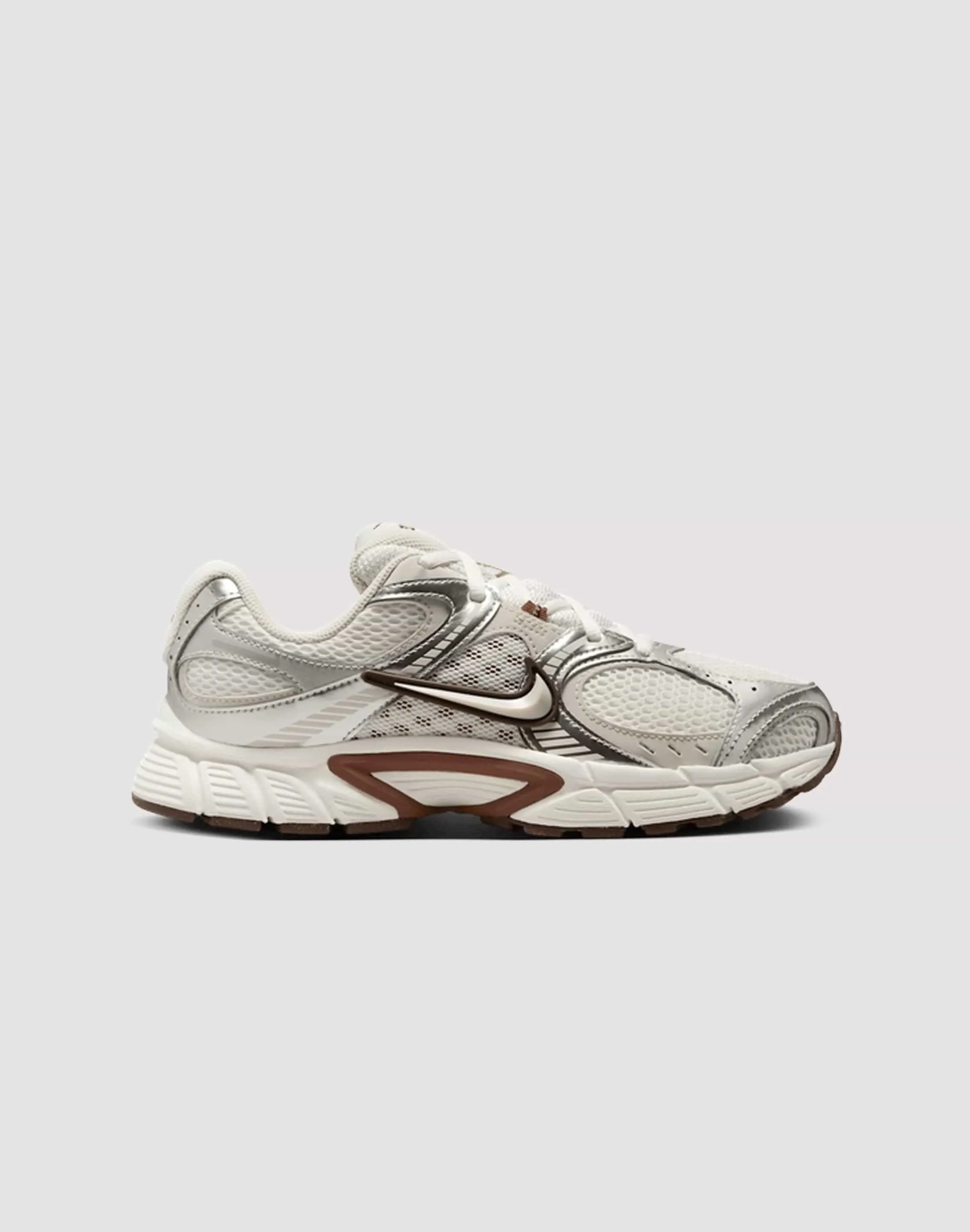 Nike V5 RNR Phylon Midsole Construction Abrasion Resistant Fabric