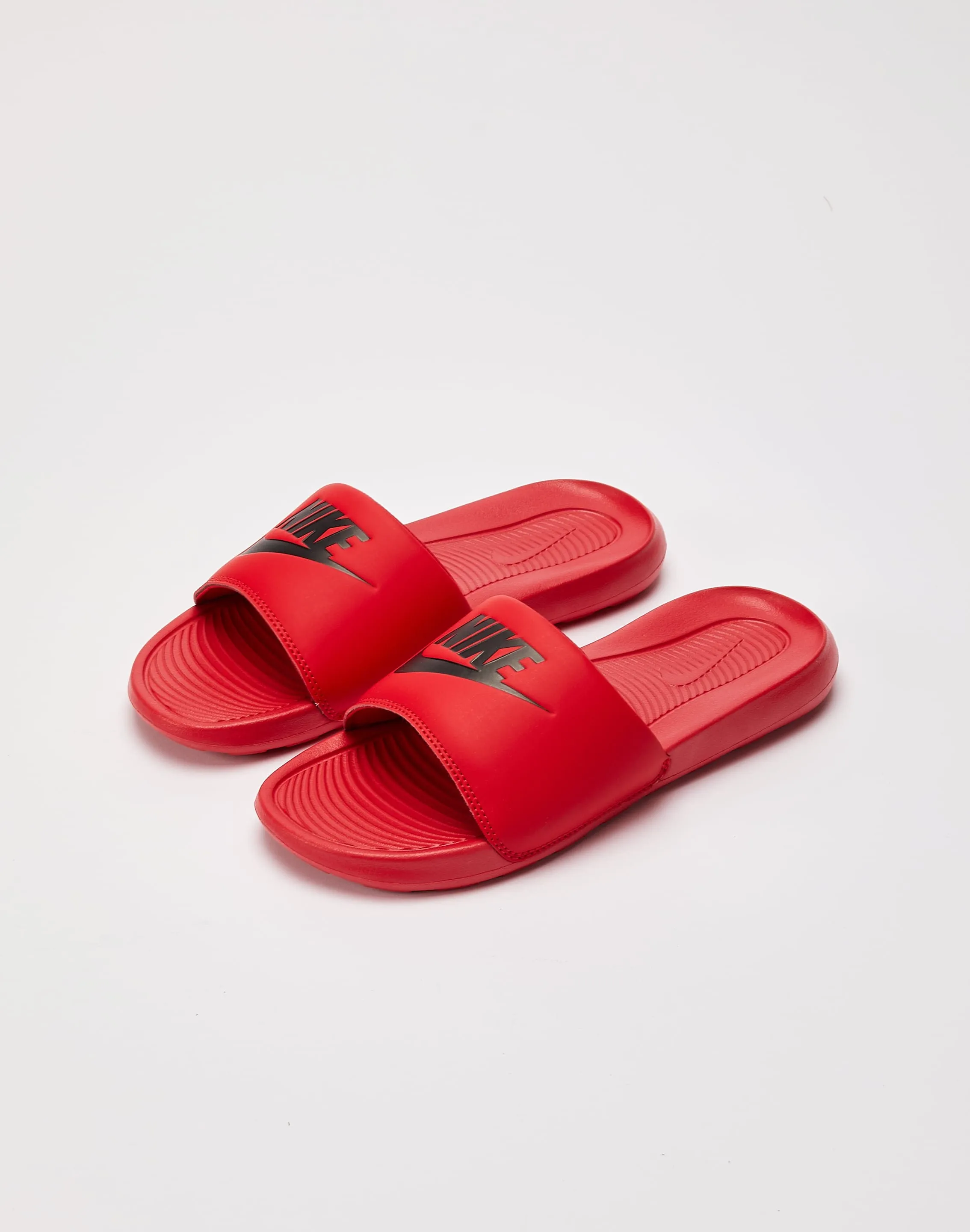 Nike Victori One Slides Refresh Walk Walk in Style