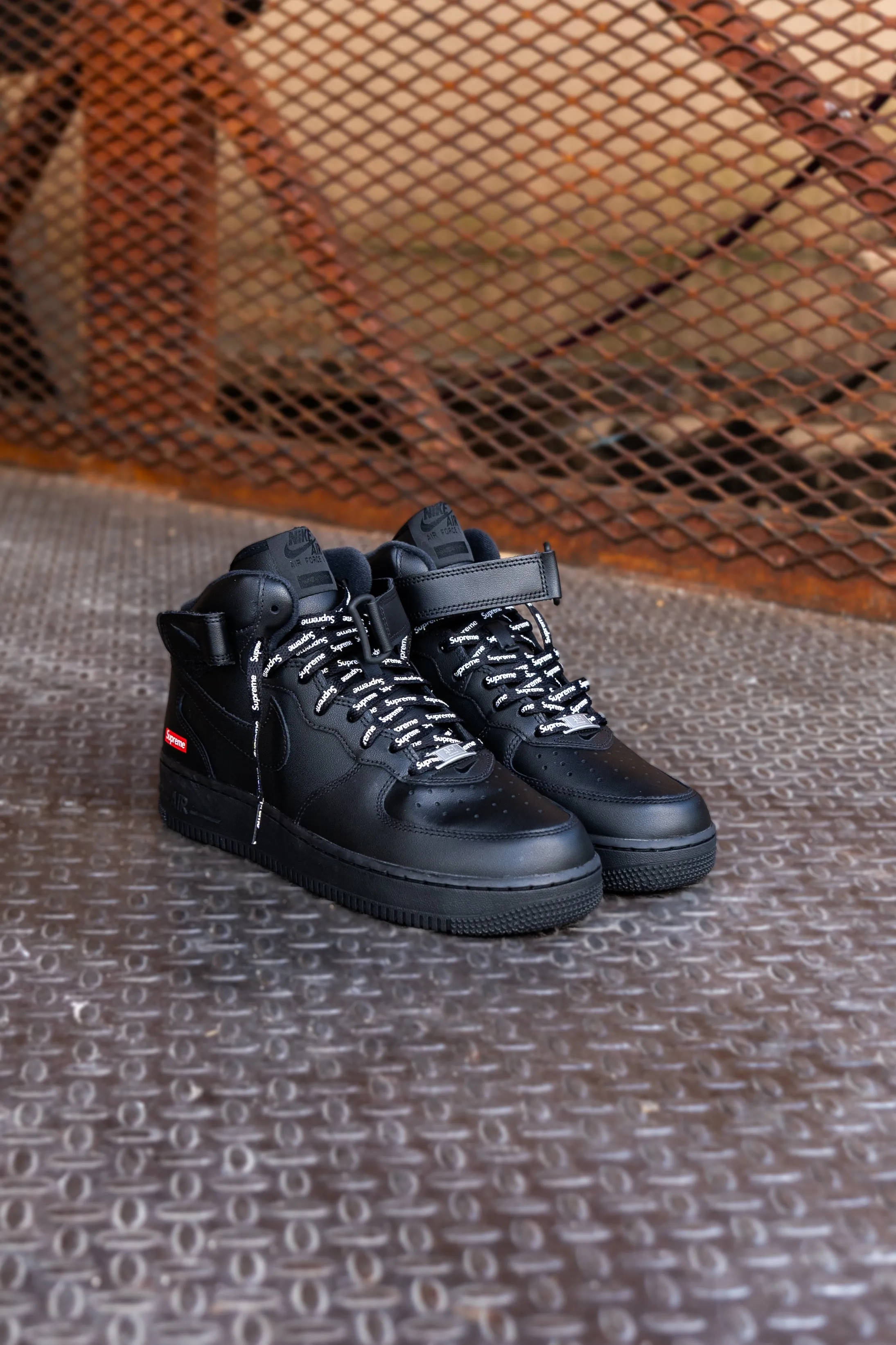 city dwellers Nike x Supreme Air Force 1 Mid SP (Black)