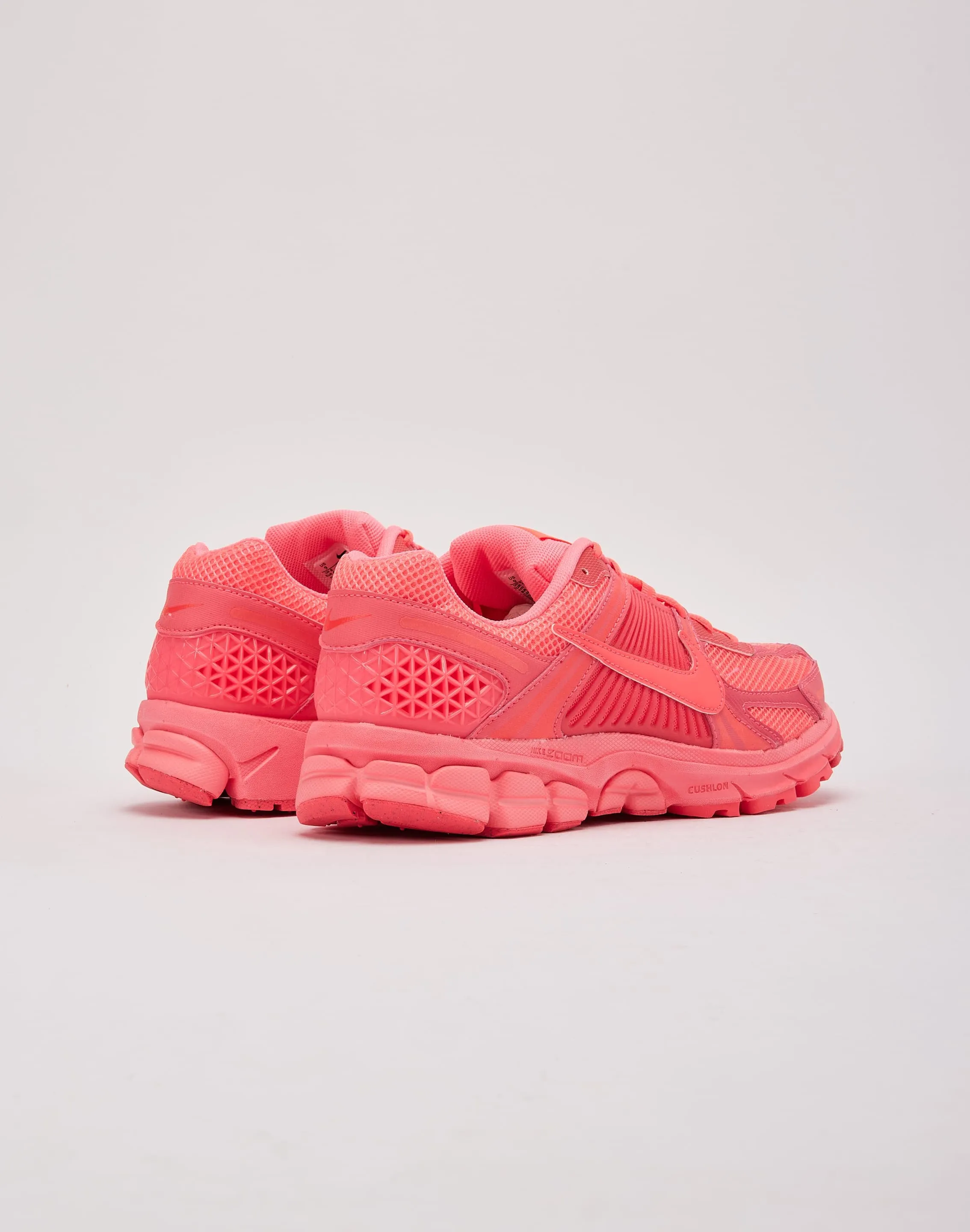 Nike Zoom Vomero 5 Versatile Upper